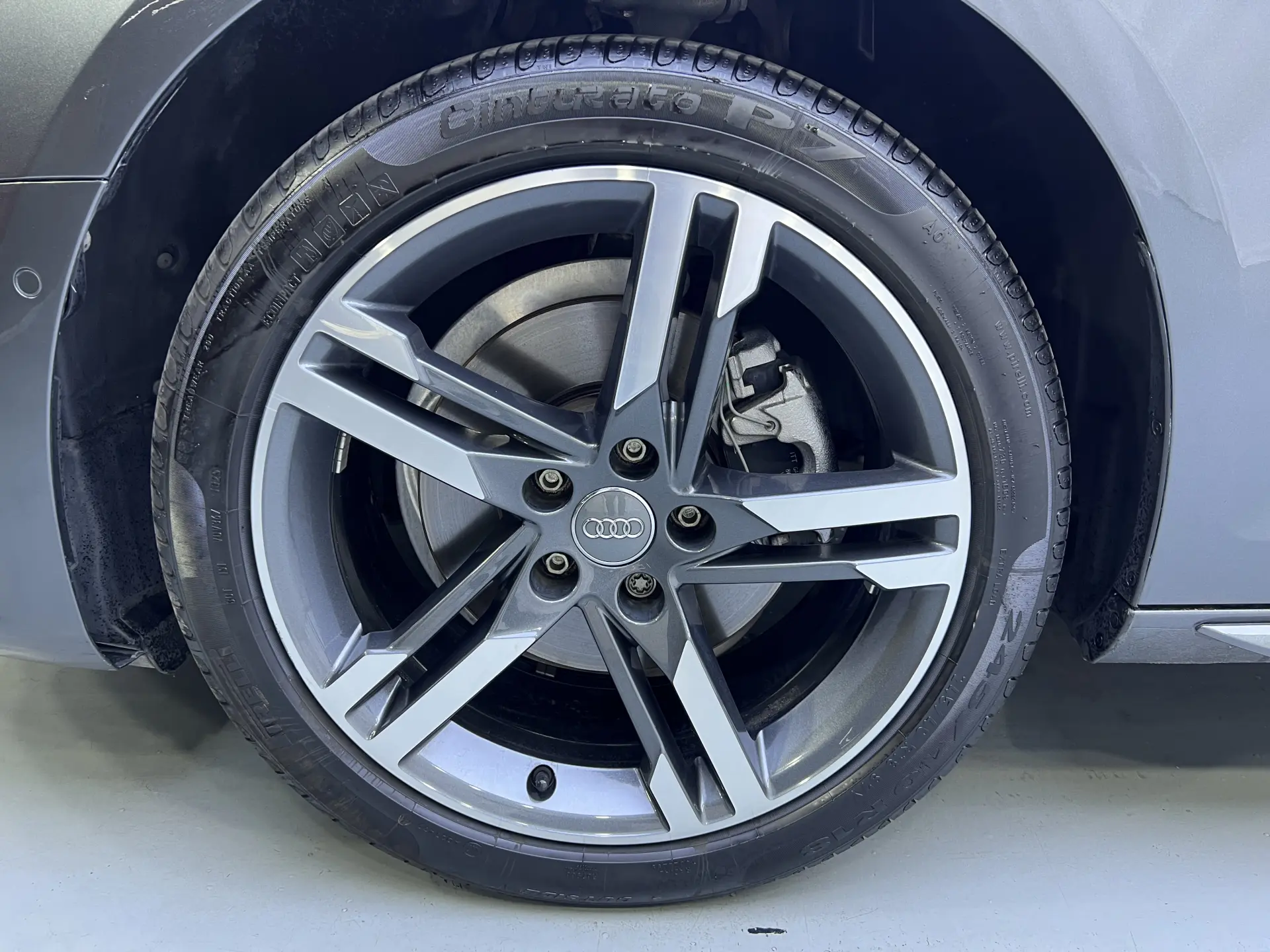Audi A4L 40 TFSI