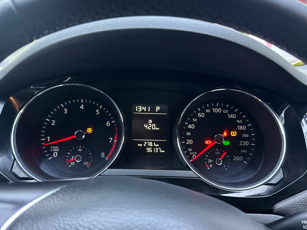 Volkswagen Sagitar, 2016 14