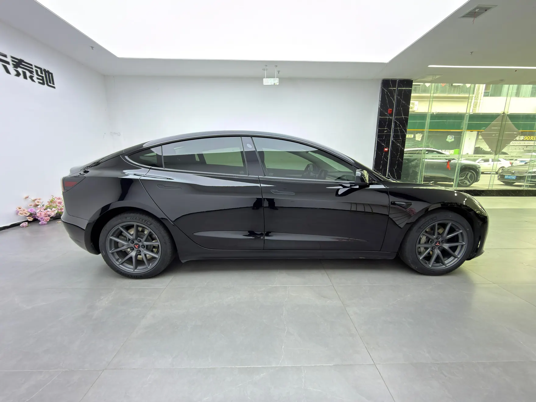 Tesla Model 3, 2023 4