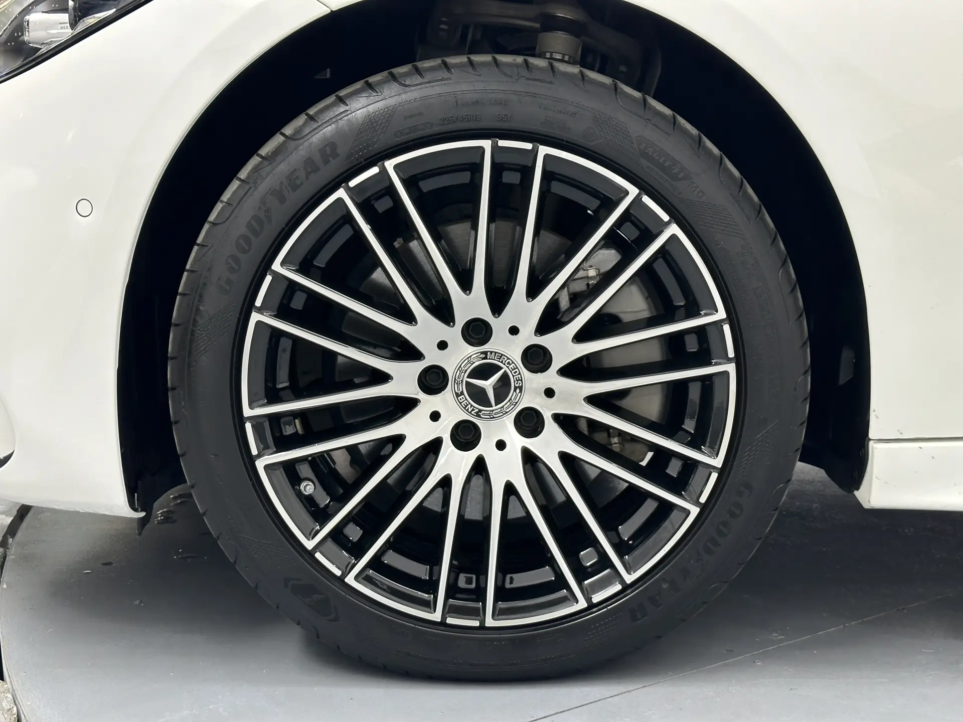 Mercedes-Benz C 260 L, 2024 29