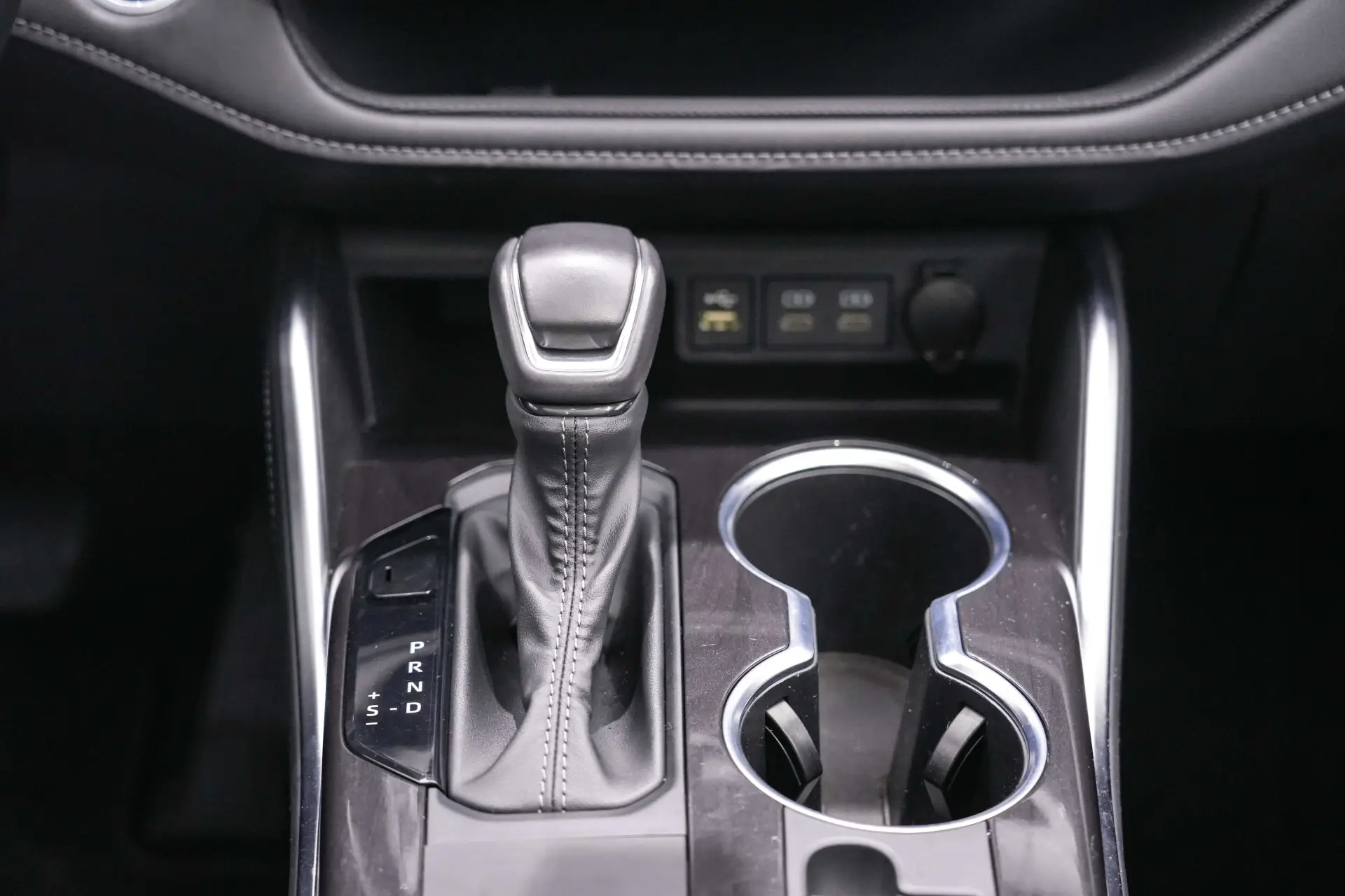 Toyota Crown, 2022 22