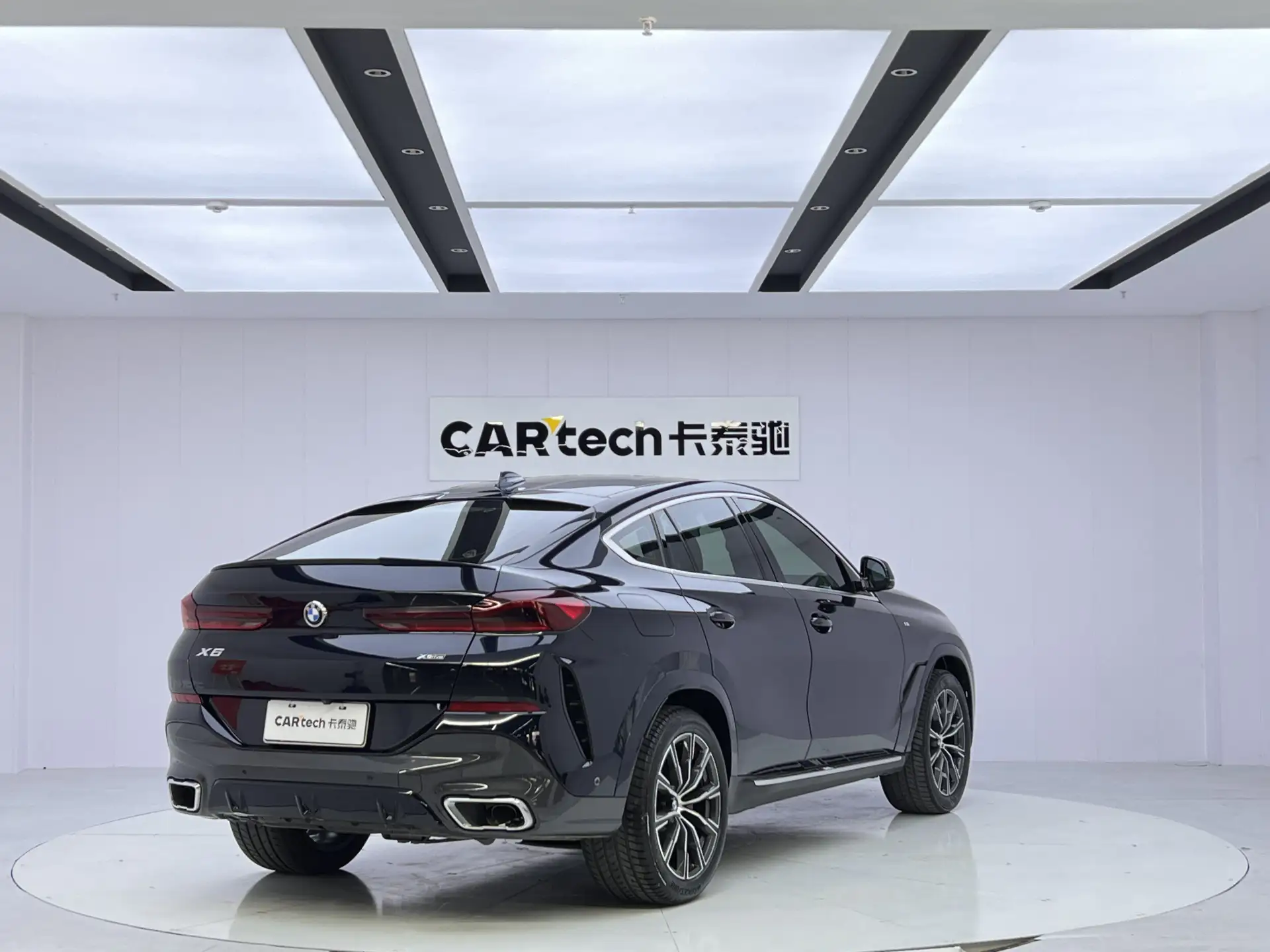 BMW X6, 2022 все фото