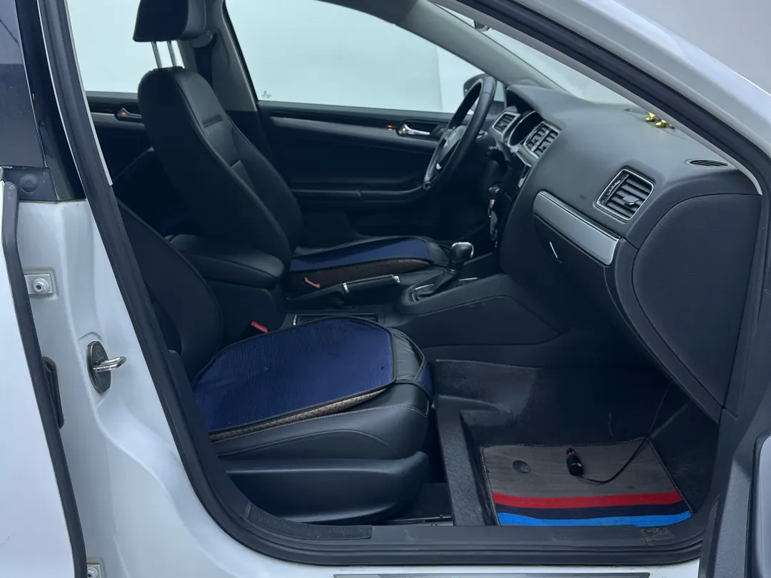 Volkswagen Sagitar, 2016 17