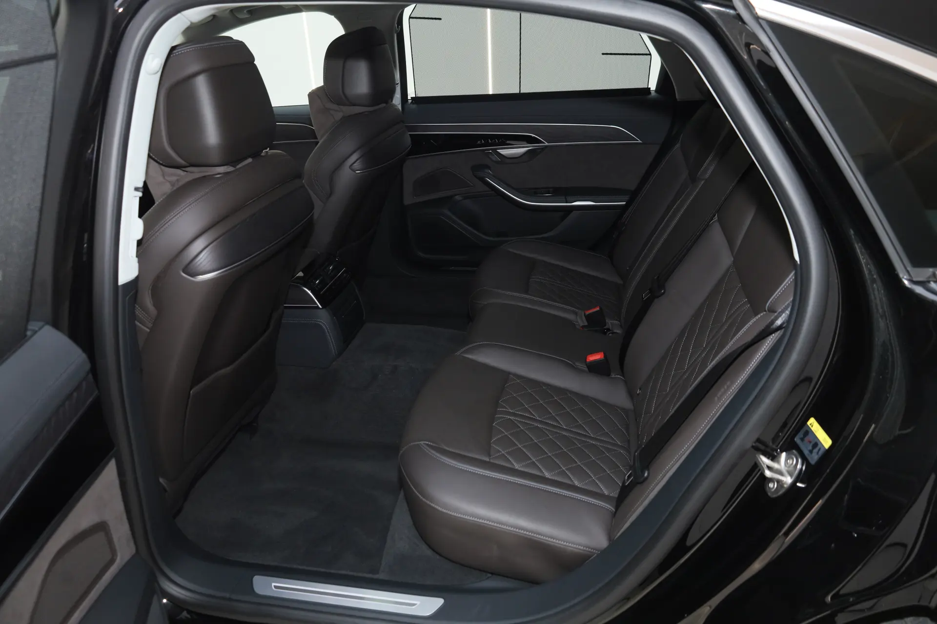 Audi A8L 50 TFSI, 2023 20