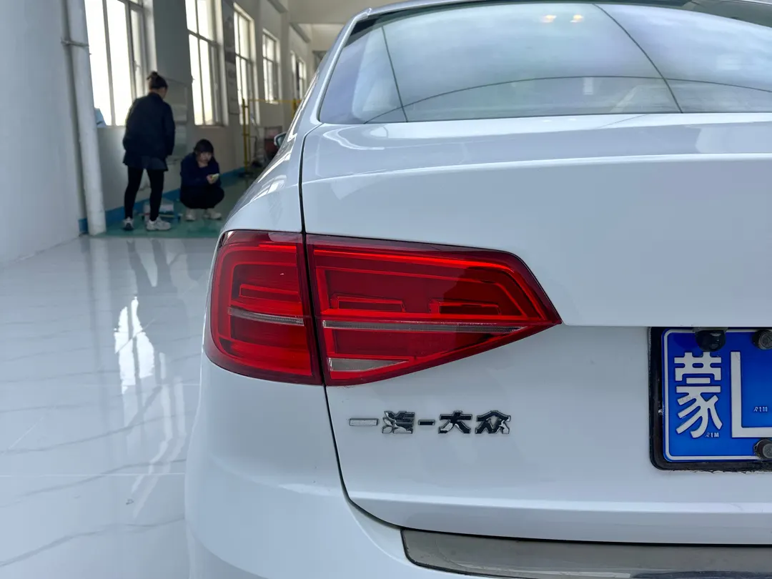 Volkswagen Sagitar, 2016 12