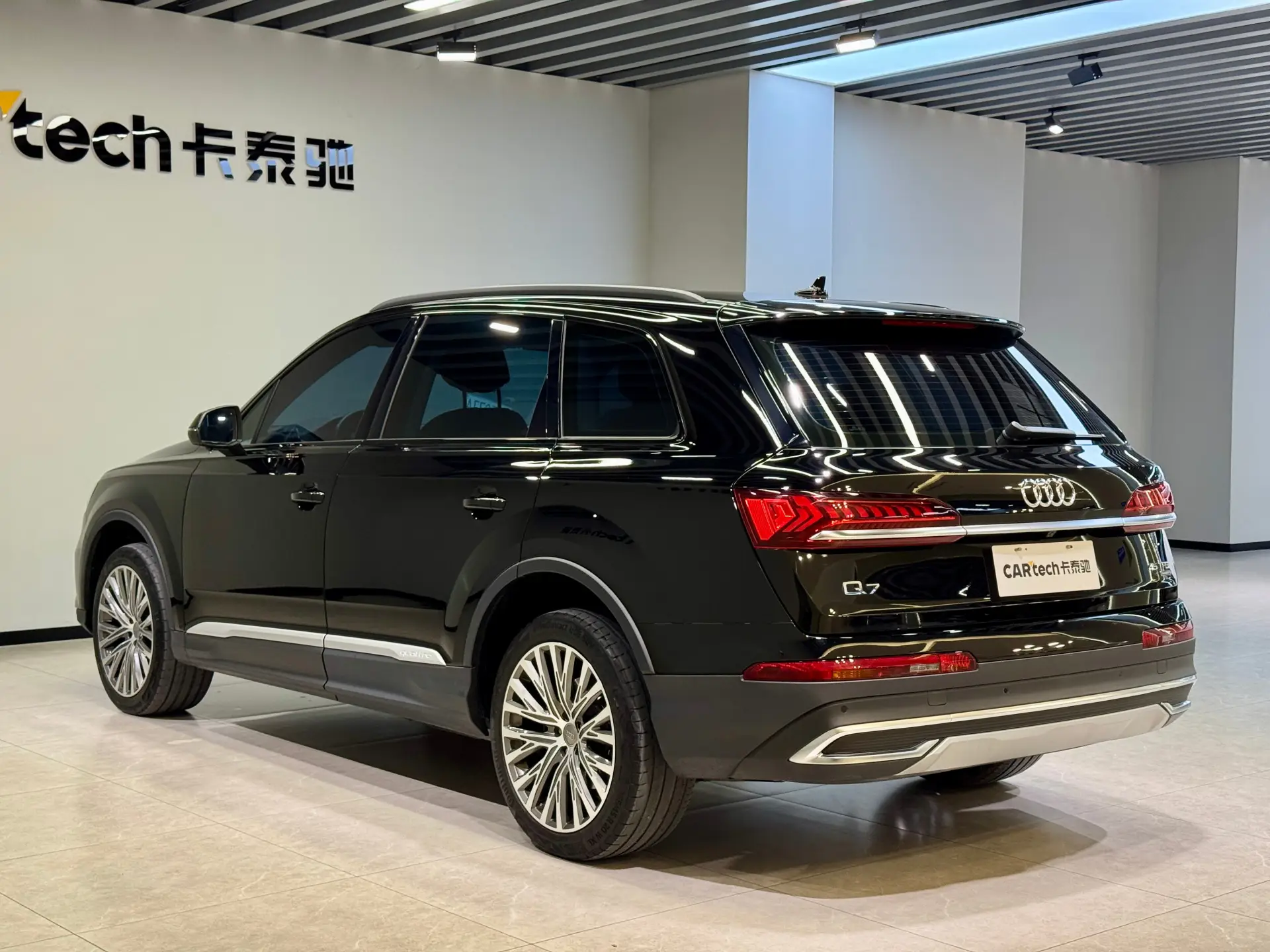 Audi Q7 45 TFSI, 2022 4