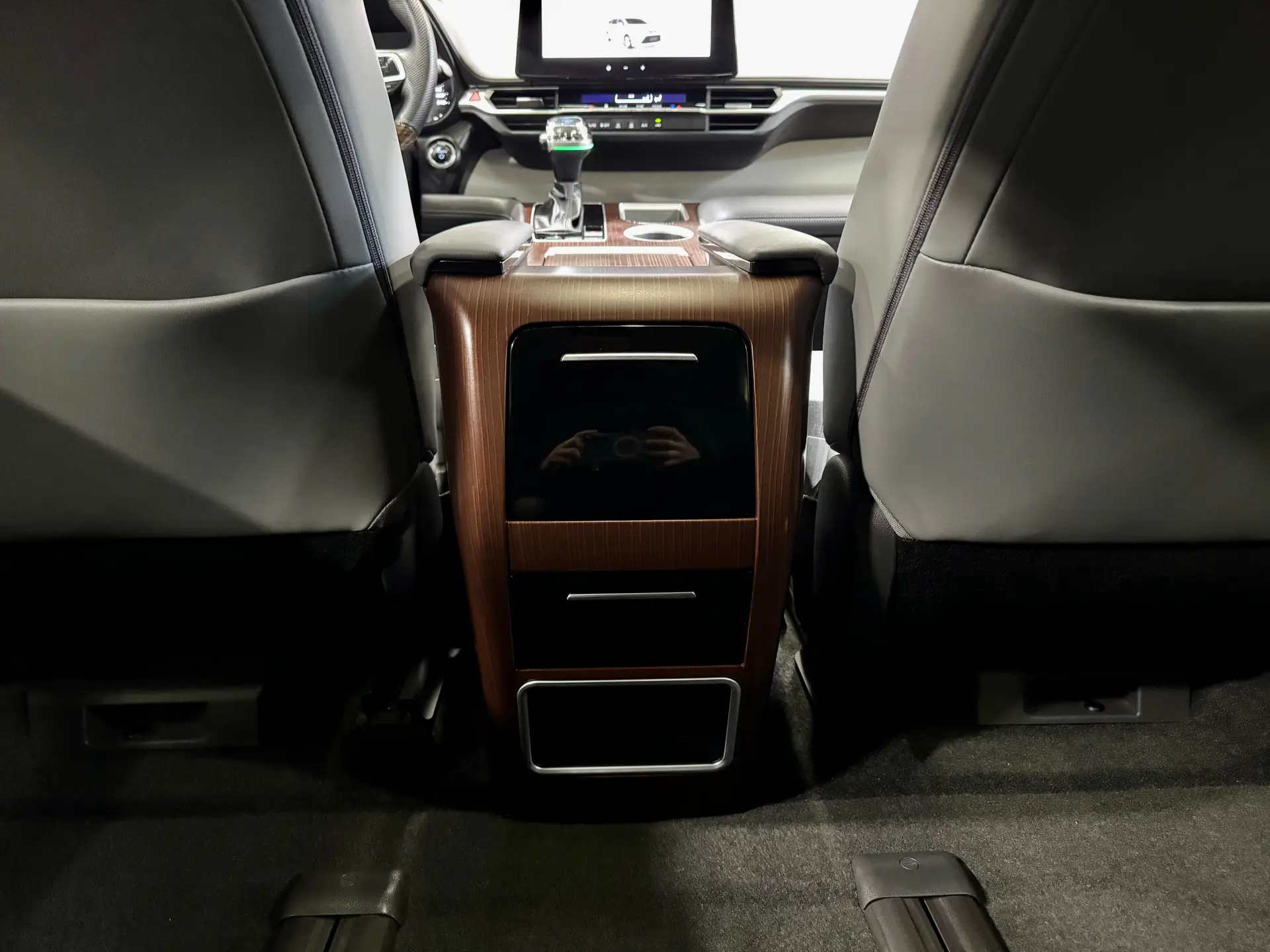 Toyota Granvia, 2025 25