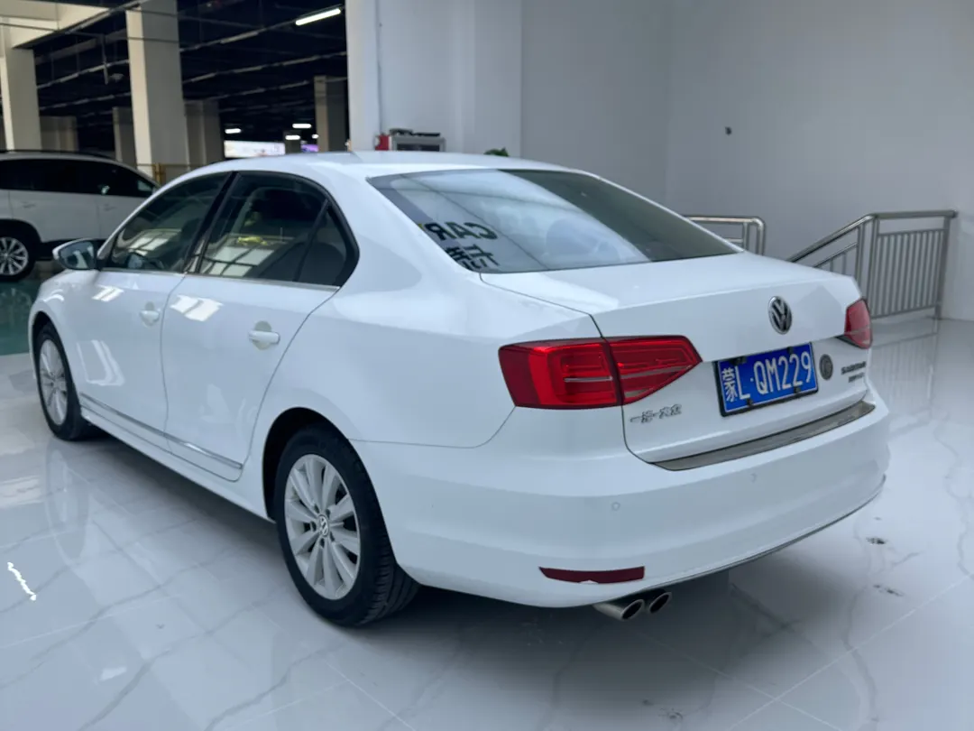 Volkswagen Sagitar, 2016 7