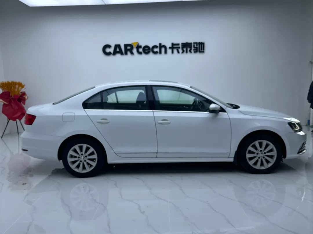Volkswagen Sagitar, 2016 4