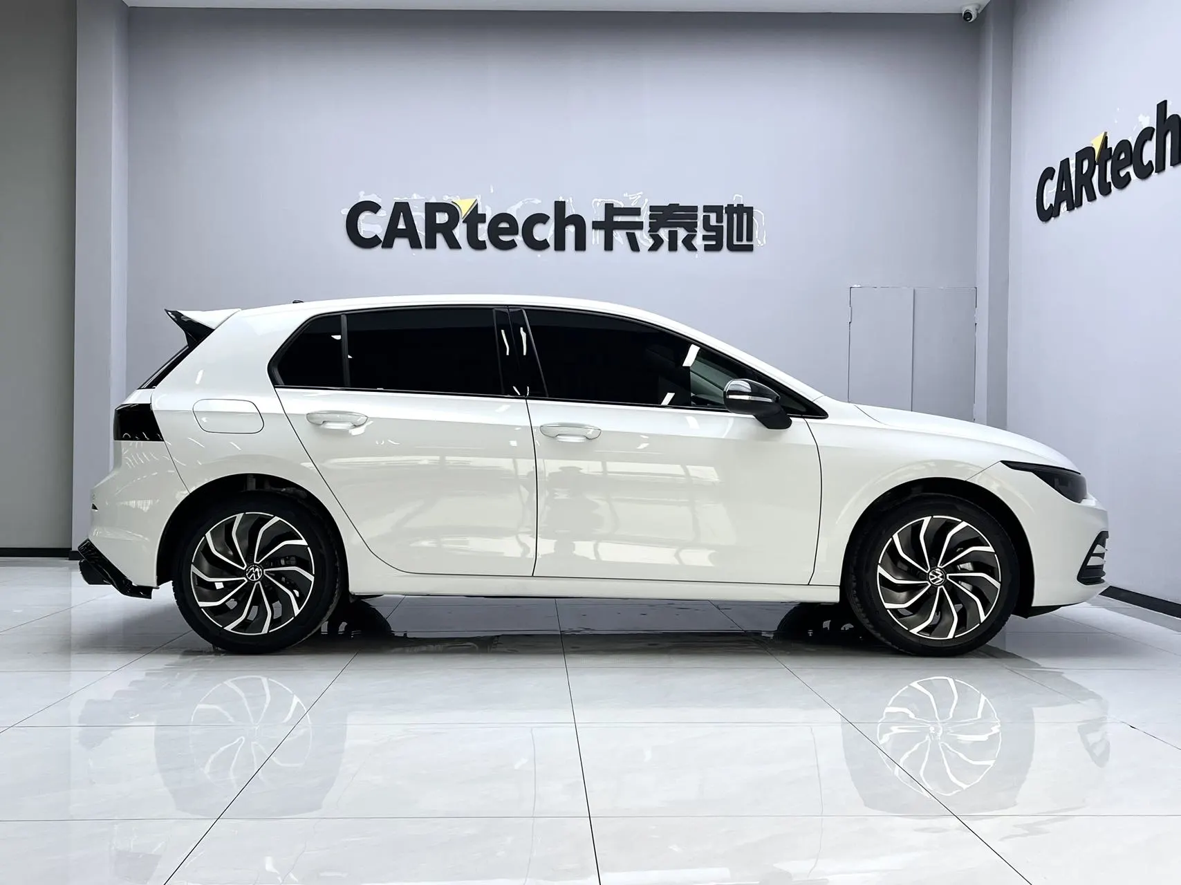 Volkswagen Golf, 2025 4