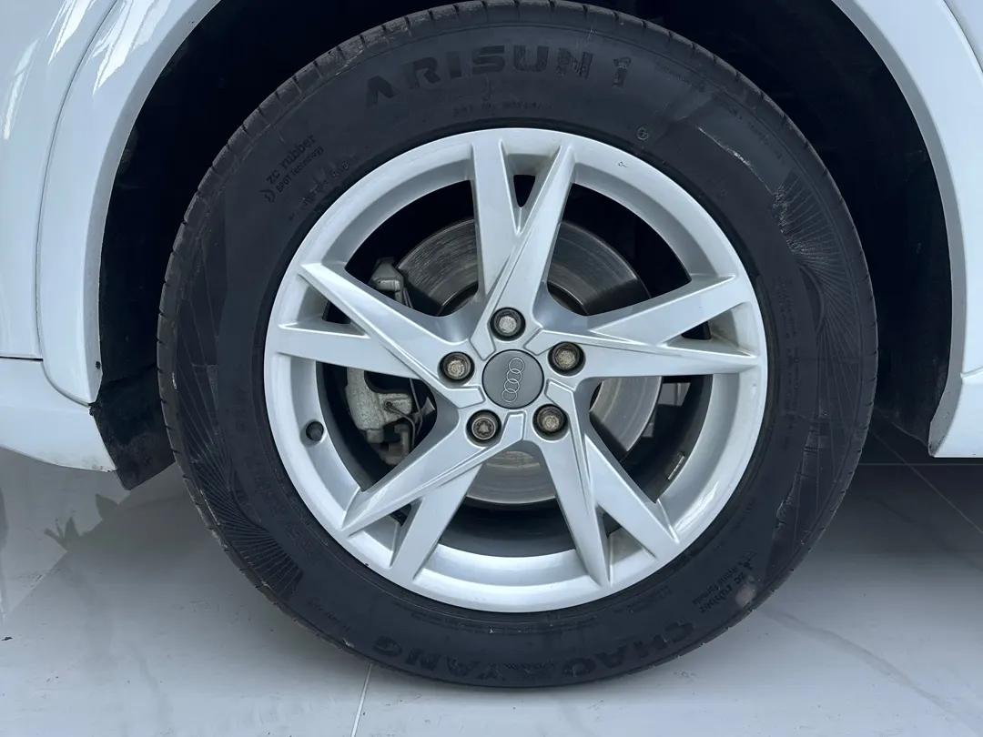 Audi Q3 30, 2019 11