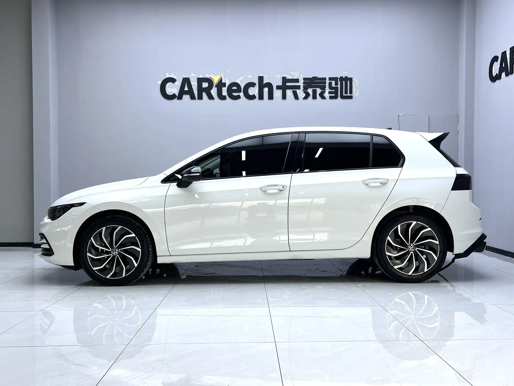 Volkswagen Golf, 2025 8