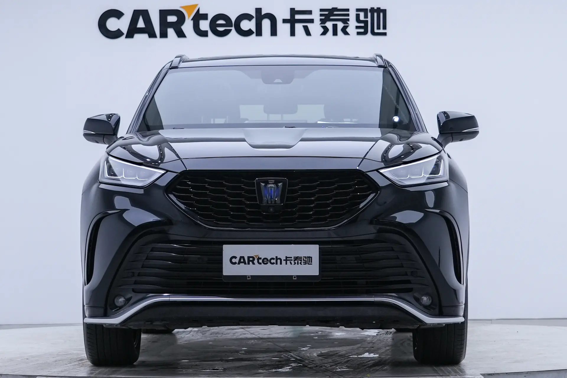 Toyota Crown, 2022 3