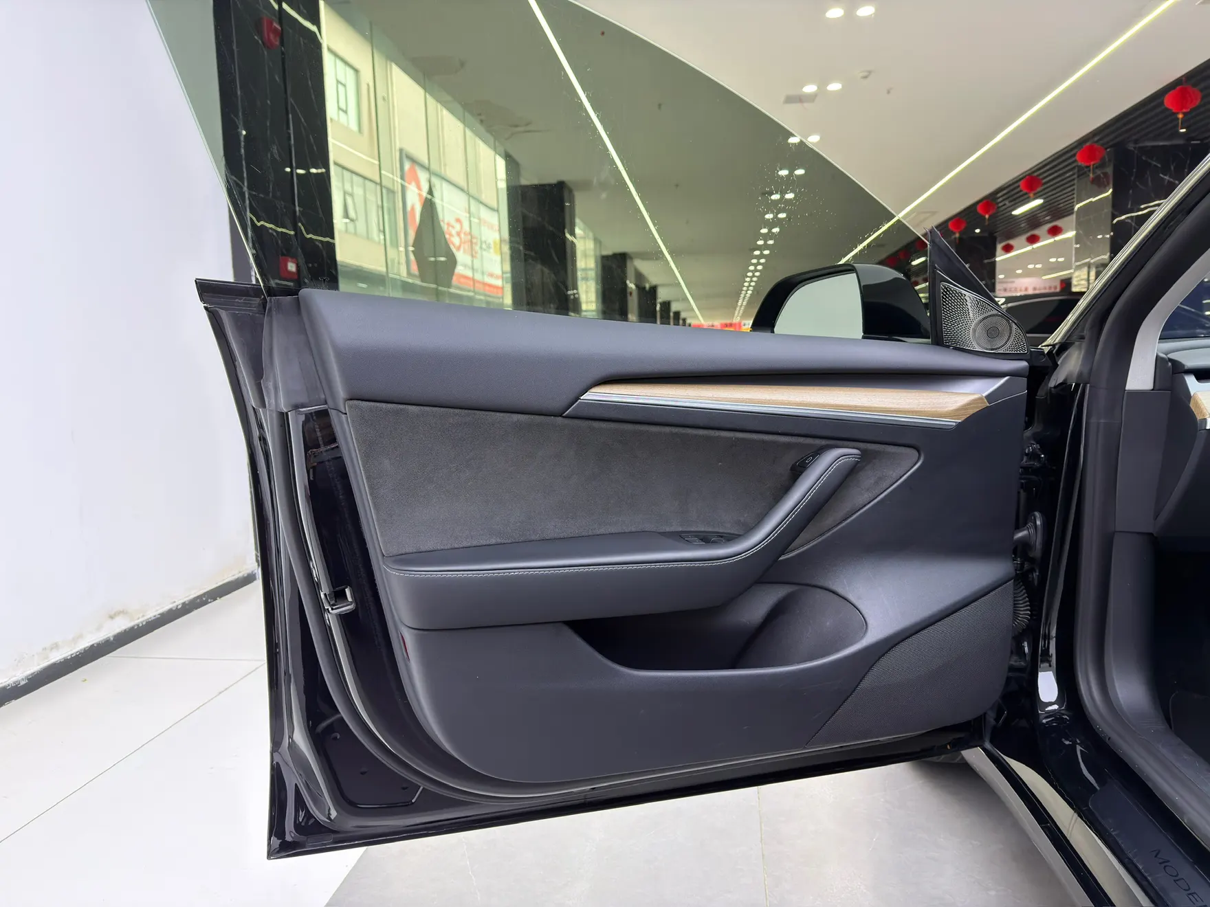 Tesla Model 3, 2023 17