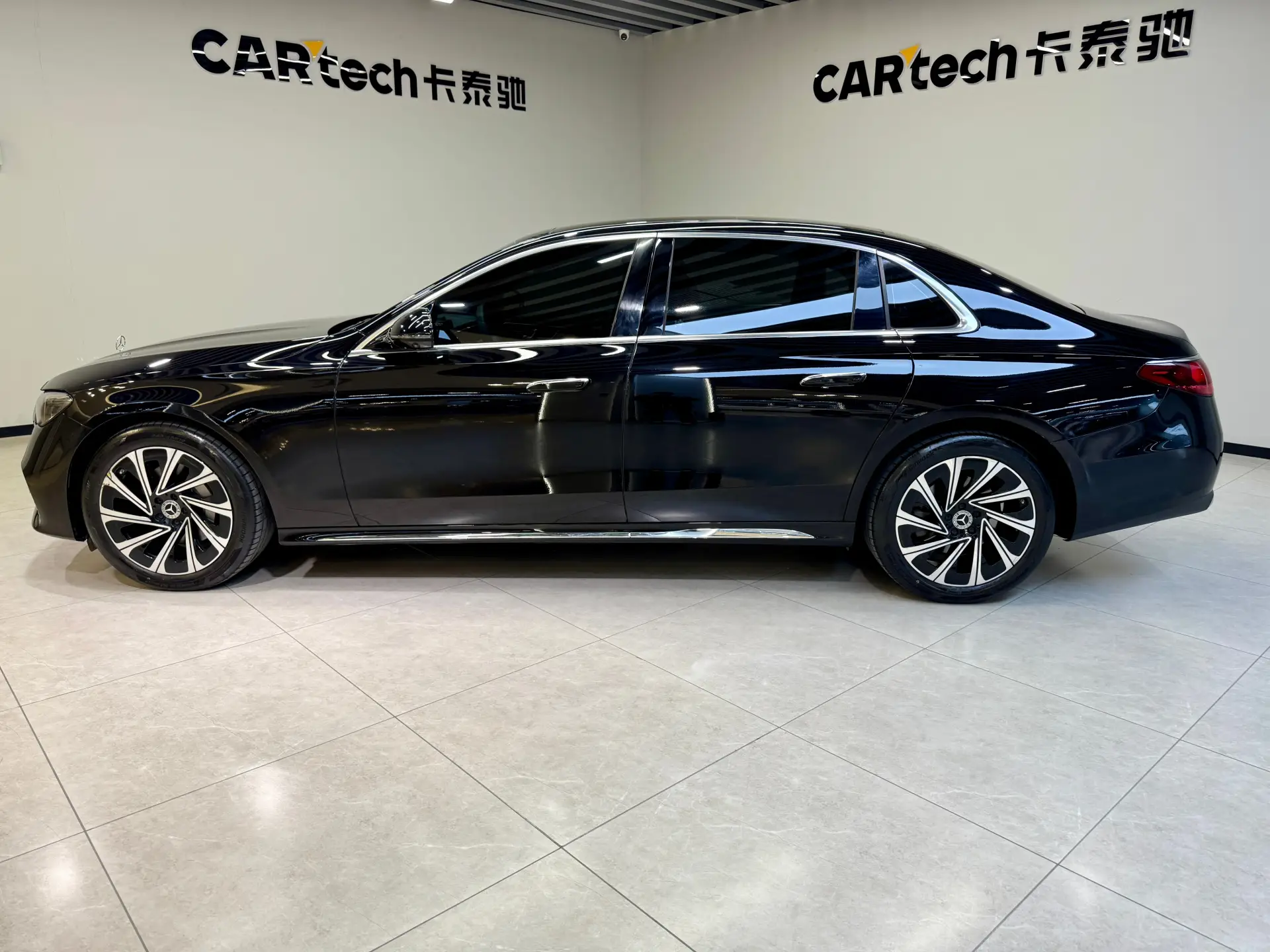 Mercedes-Benz E 300 L, 2024 7