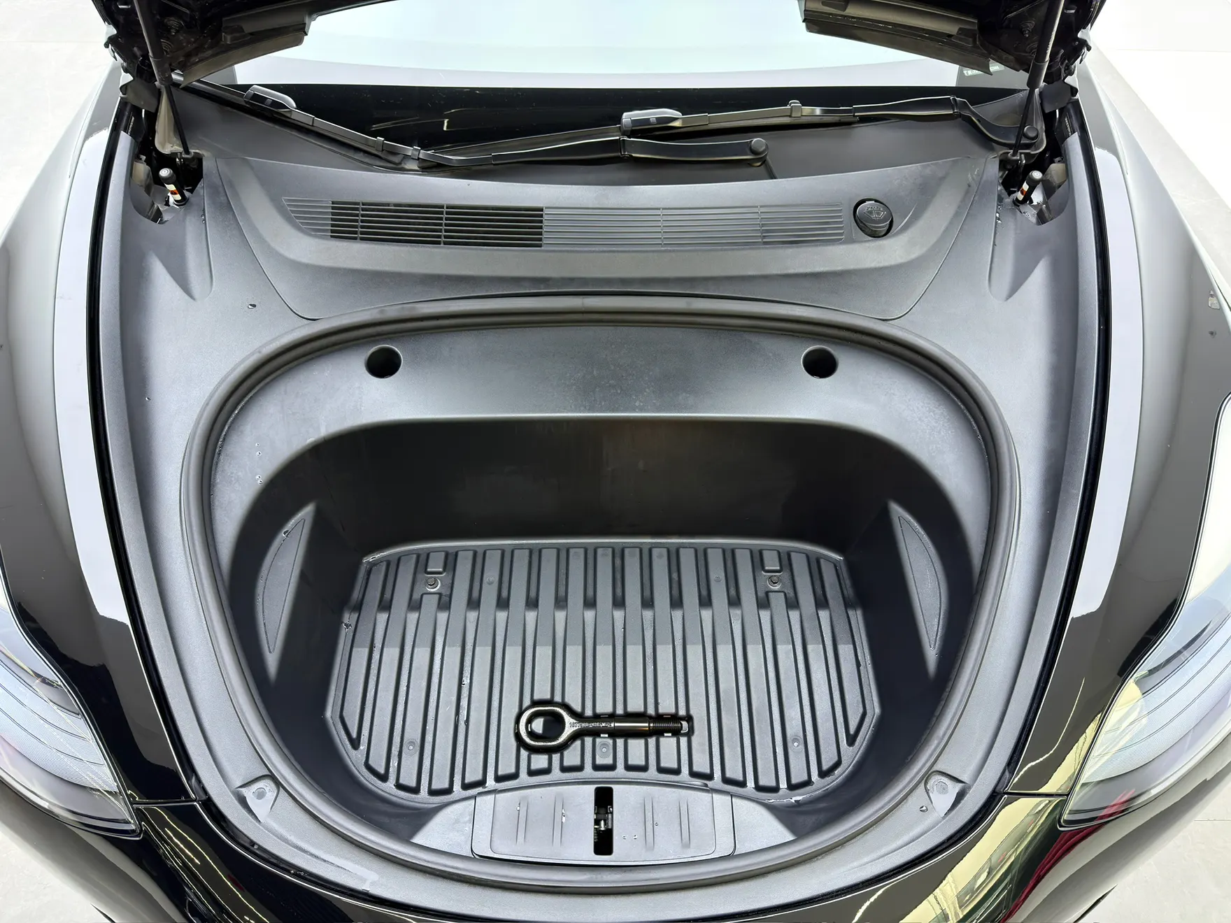 Tesla Model 3, 2023 12