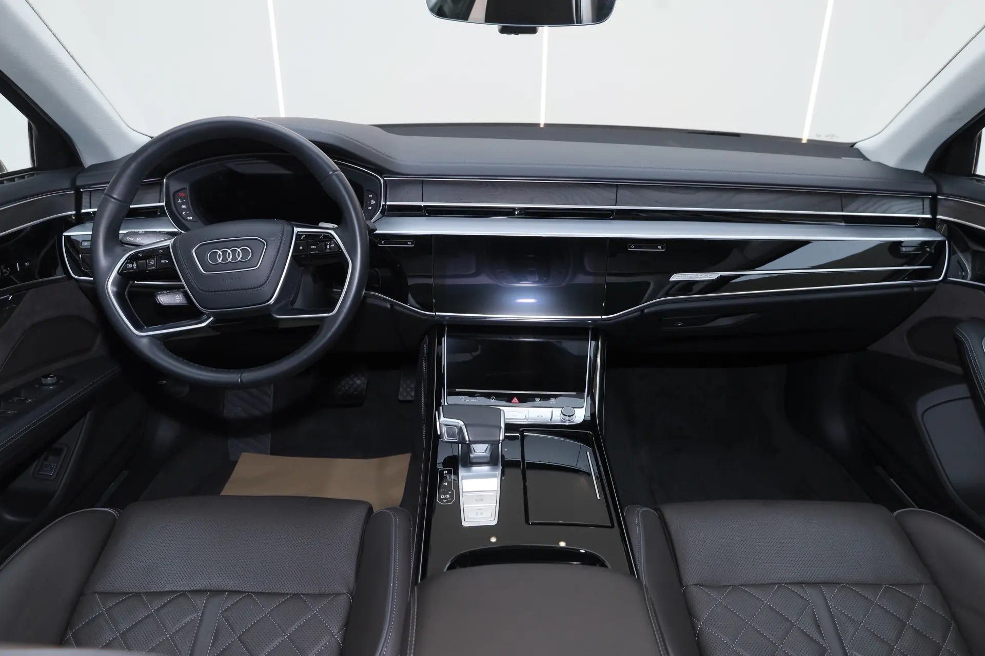 Audi A8L 50 TFSI, 2023 14