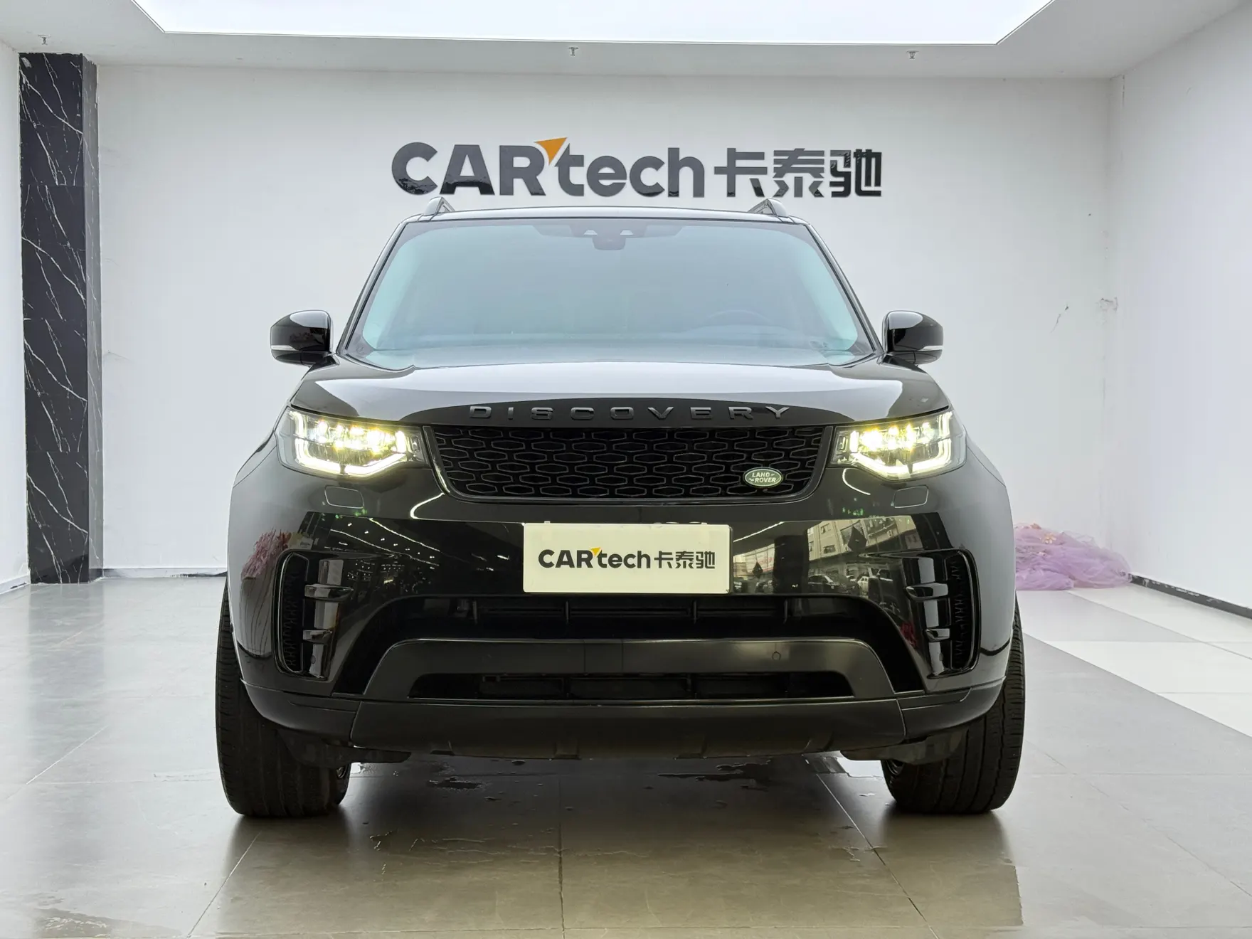 Land Rover Discovery, 2019 3