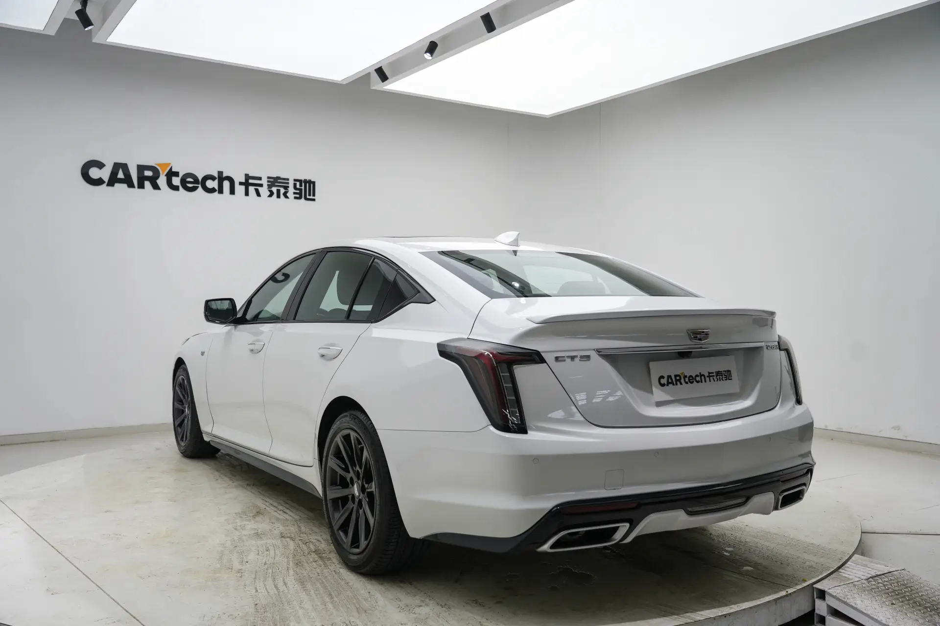 Cadillac CT5, 2023 12