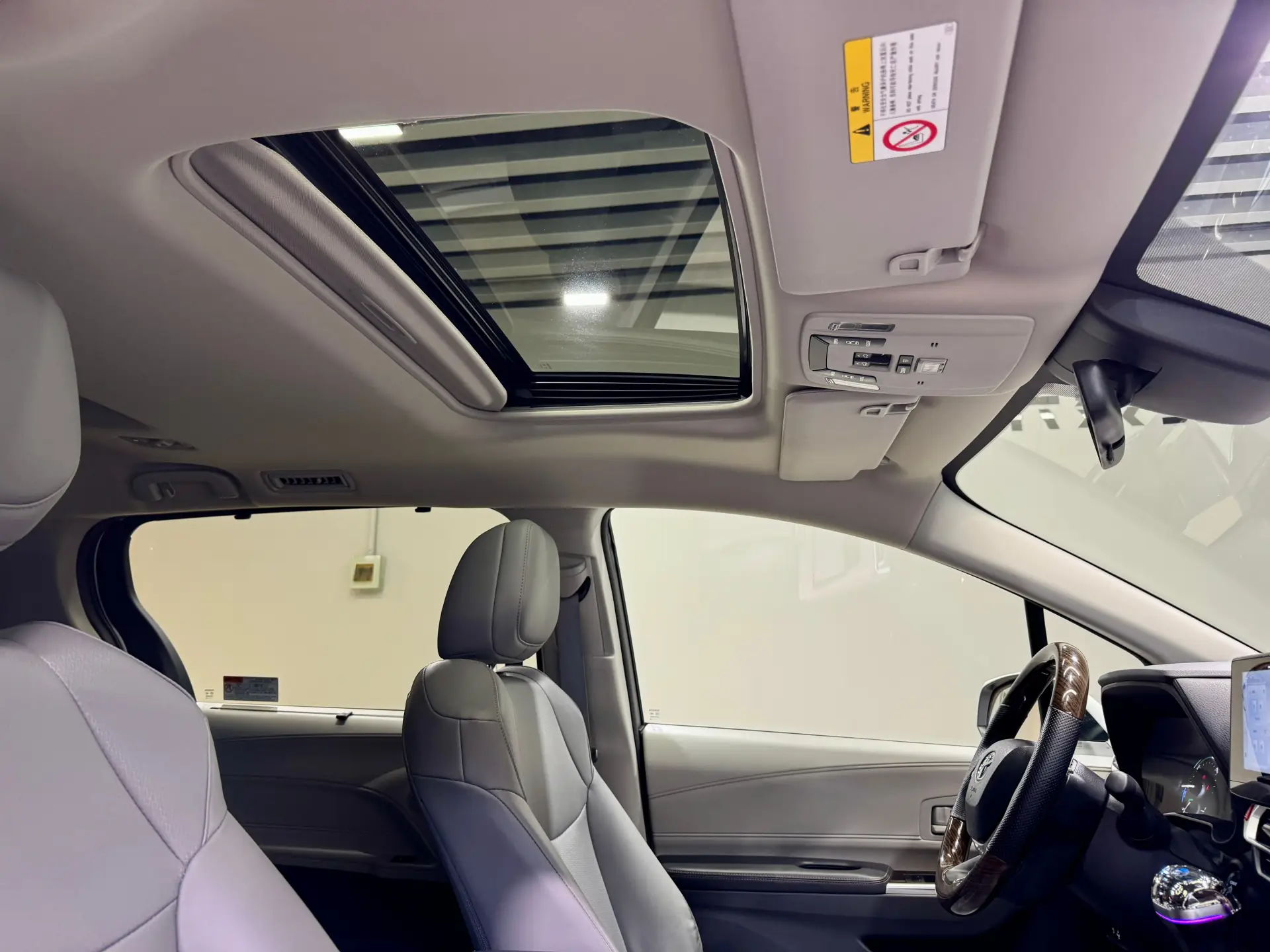 Toyota Granvia, 2025 27