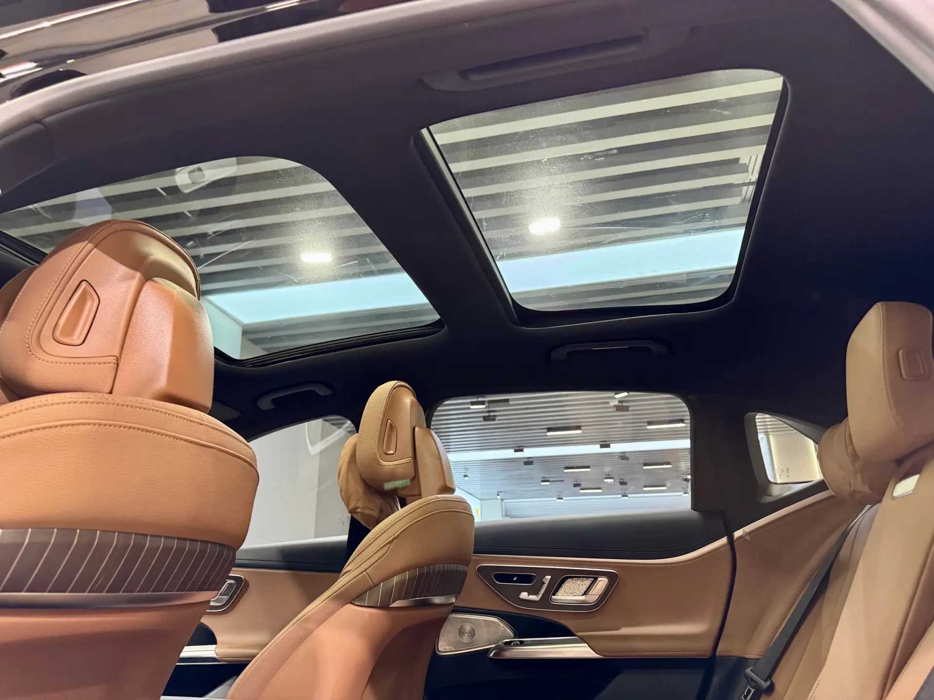 Mercedes-Benz E 300 L, 2024 28