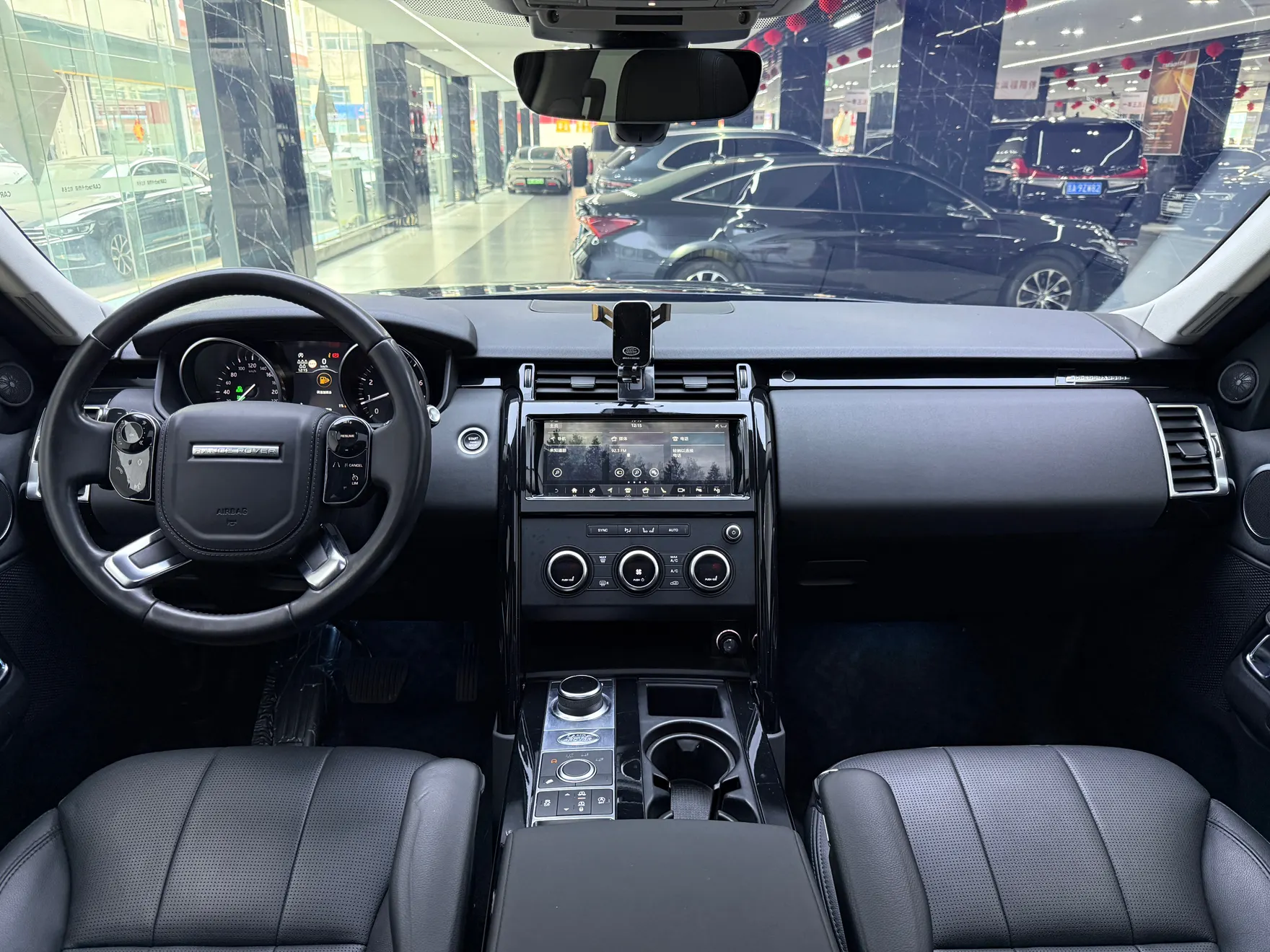Land Rover Discovery, 2019 15