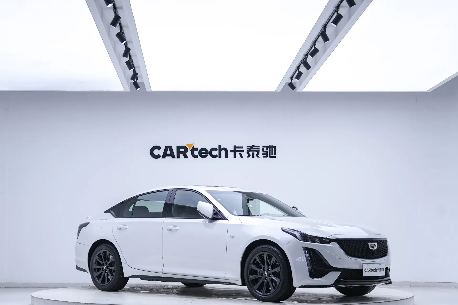 Cadillac CT5, 2023 13