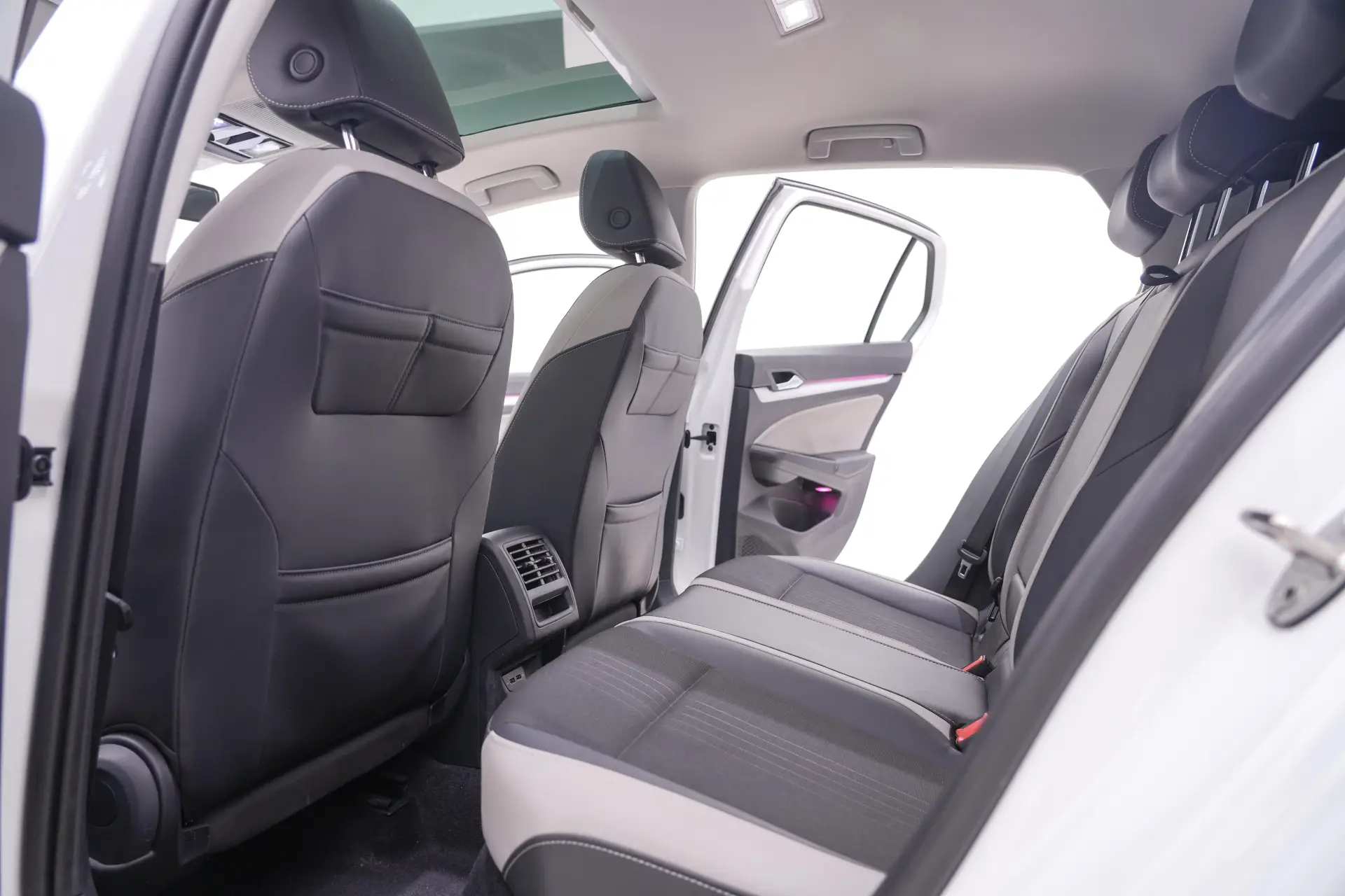 Volkswagen Golf, 2022 23