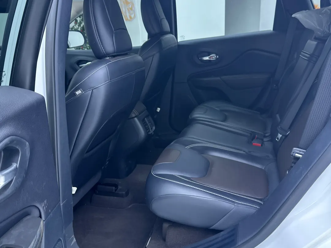 Jeep Cherokee, 2017 17