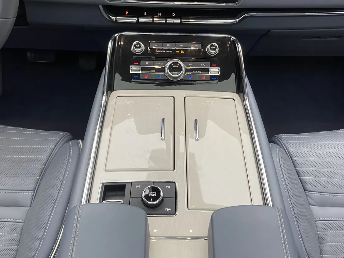 Lincoln Navigator, 2021 28