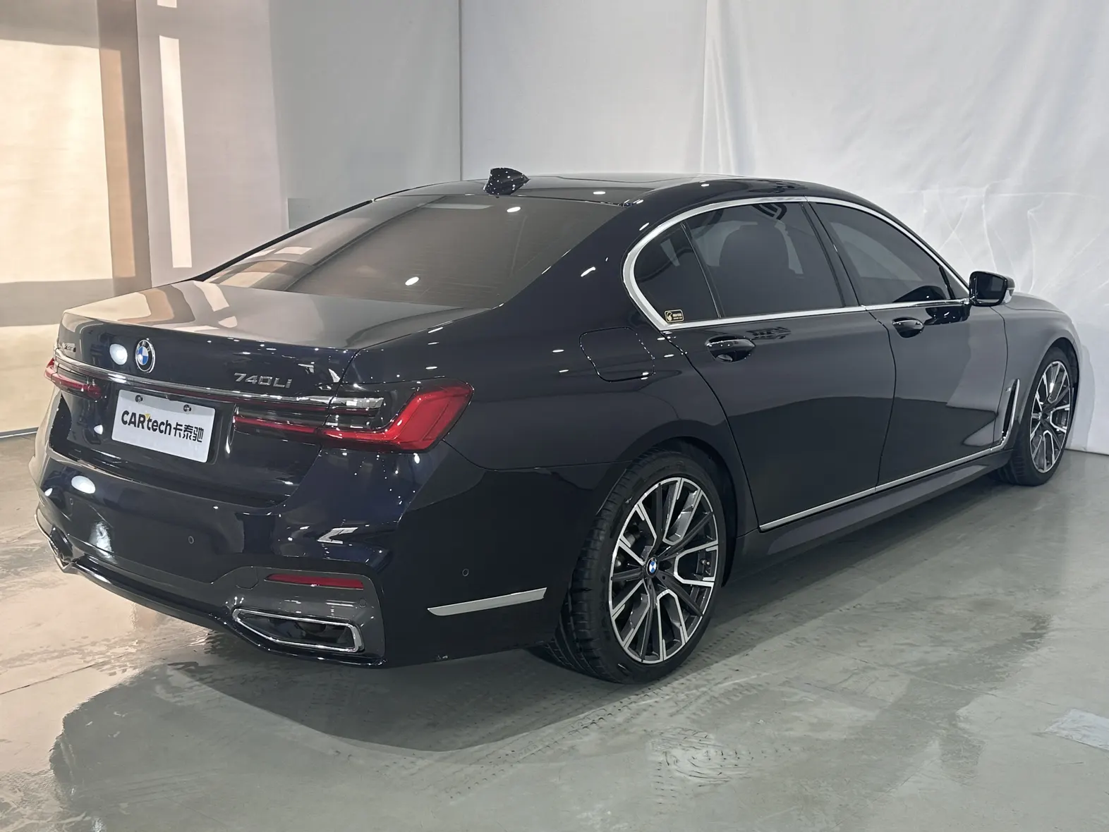 BMW 740Li, 2022 4