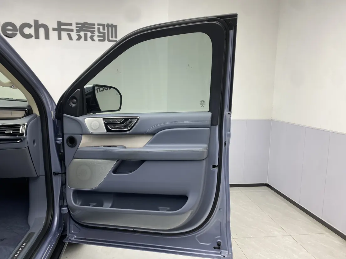 Lincoln Navigator, 2021 27