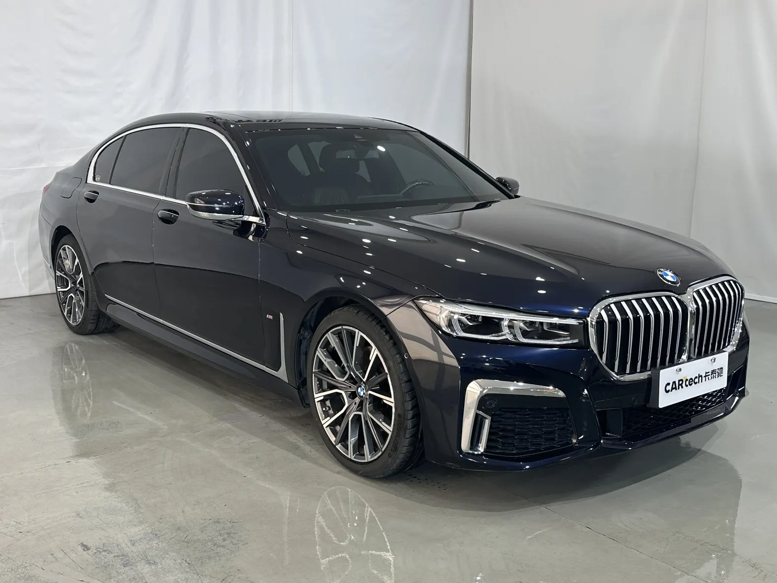 BMW 740Li, 2022 2