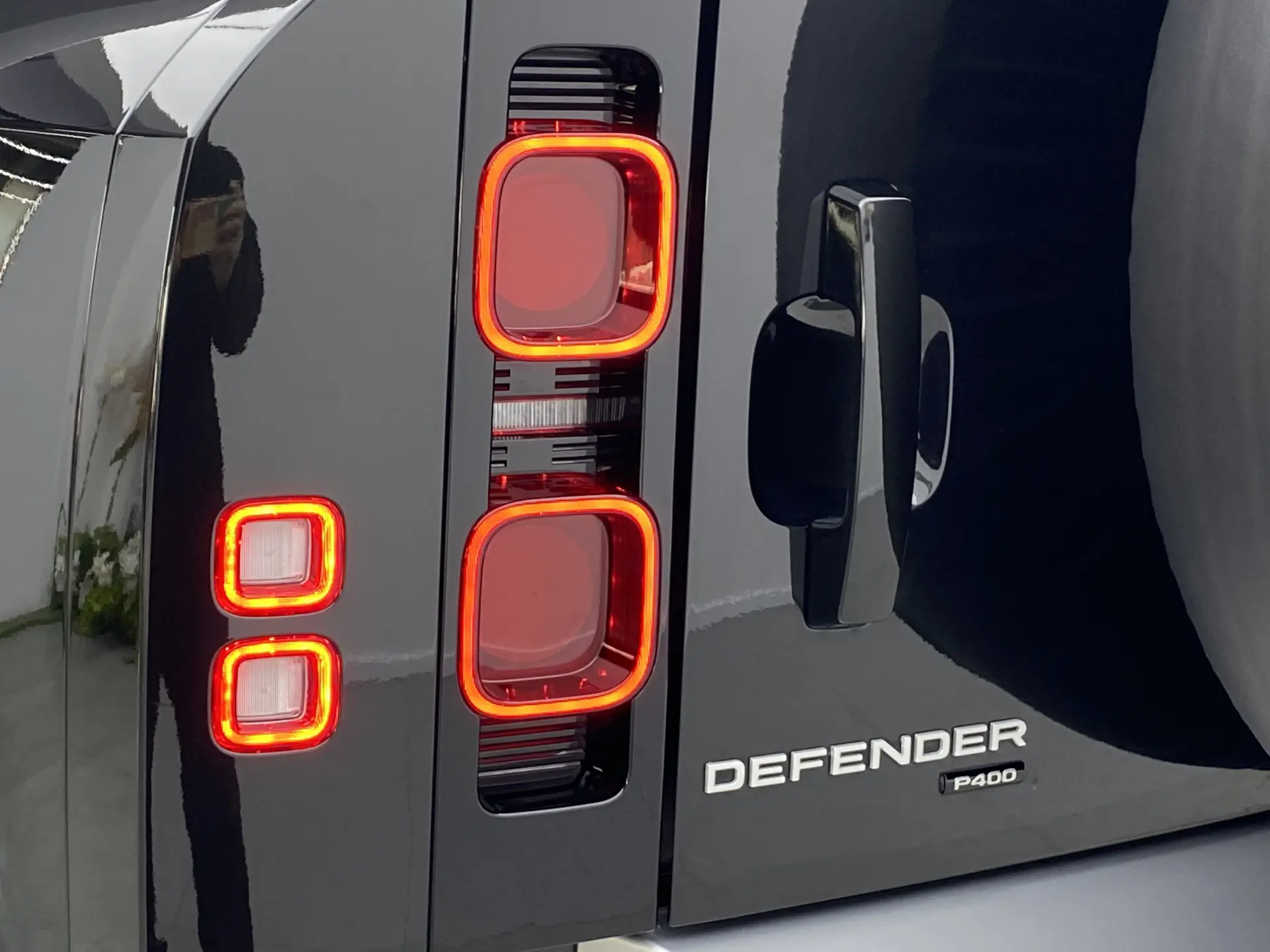 Land Rover Defender, 2023 28
