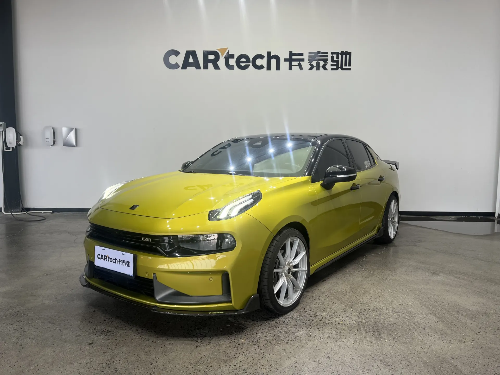 Lynk & Co 03