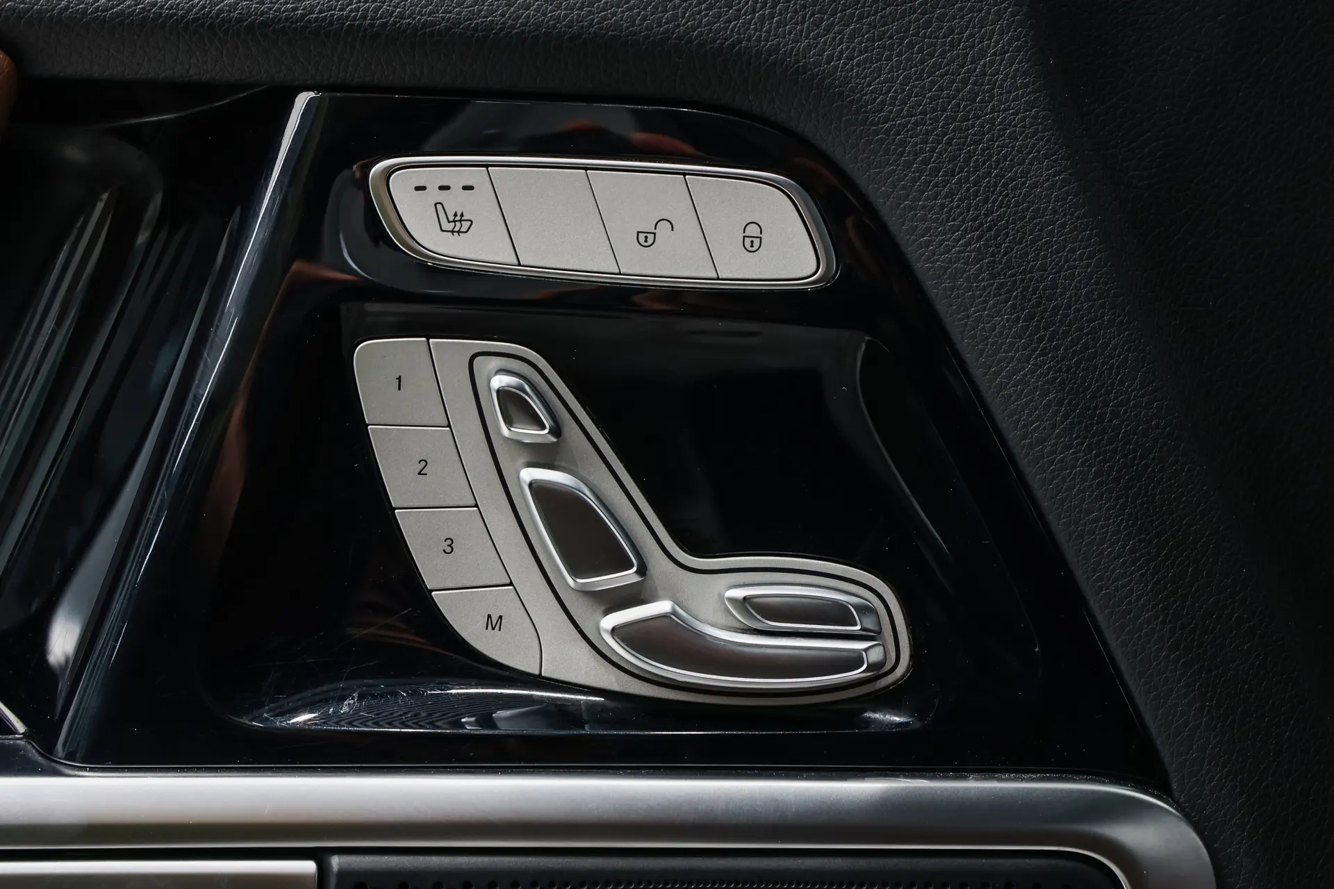 Mercedes-Benz G 350 d, 2024 24