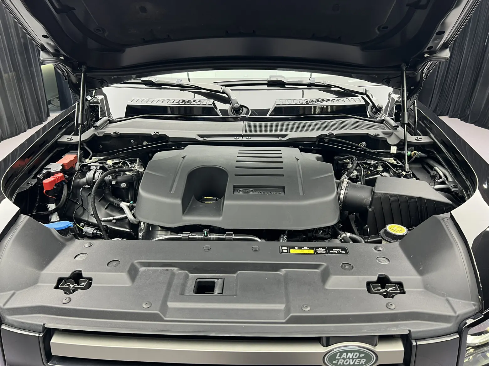 Land Rover Defender, 2024 10