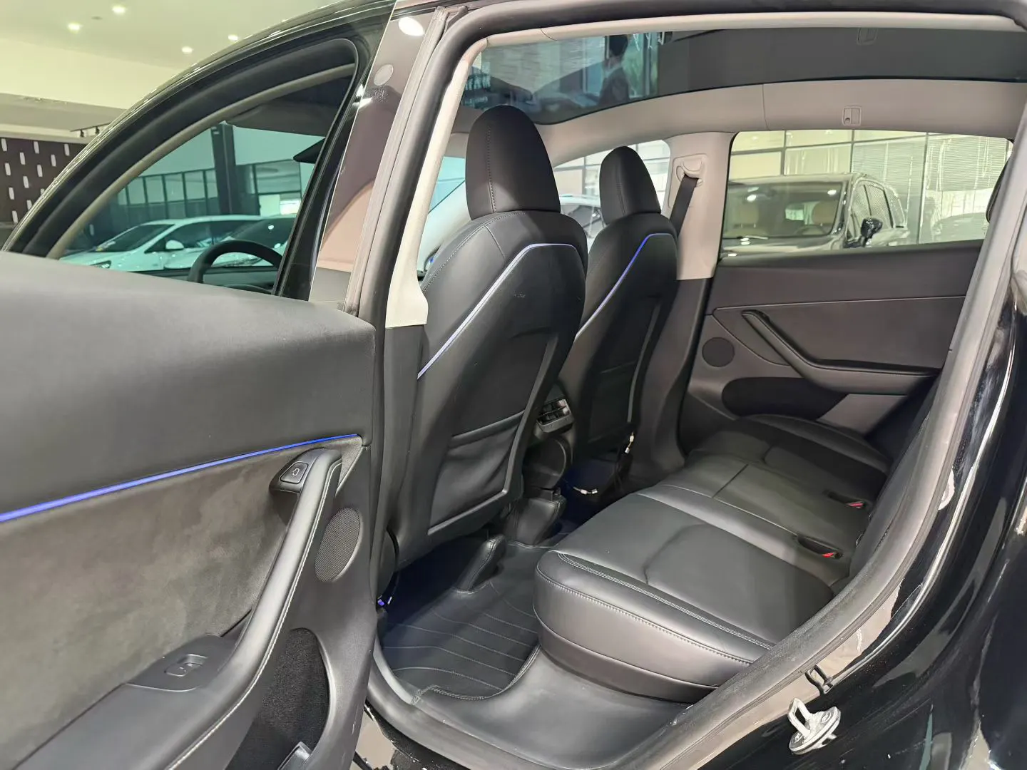 Tesla Model Y, 2023 9