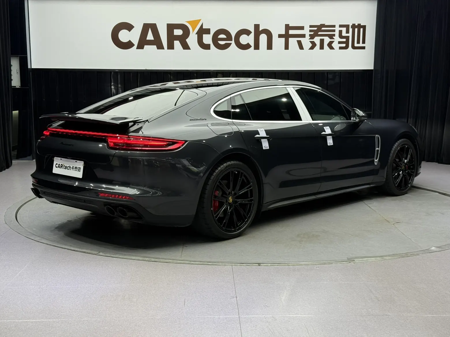 Porsche Panamera, 2019 все фото