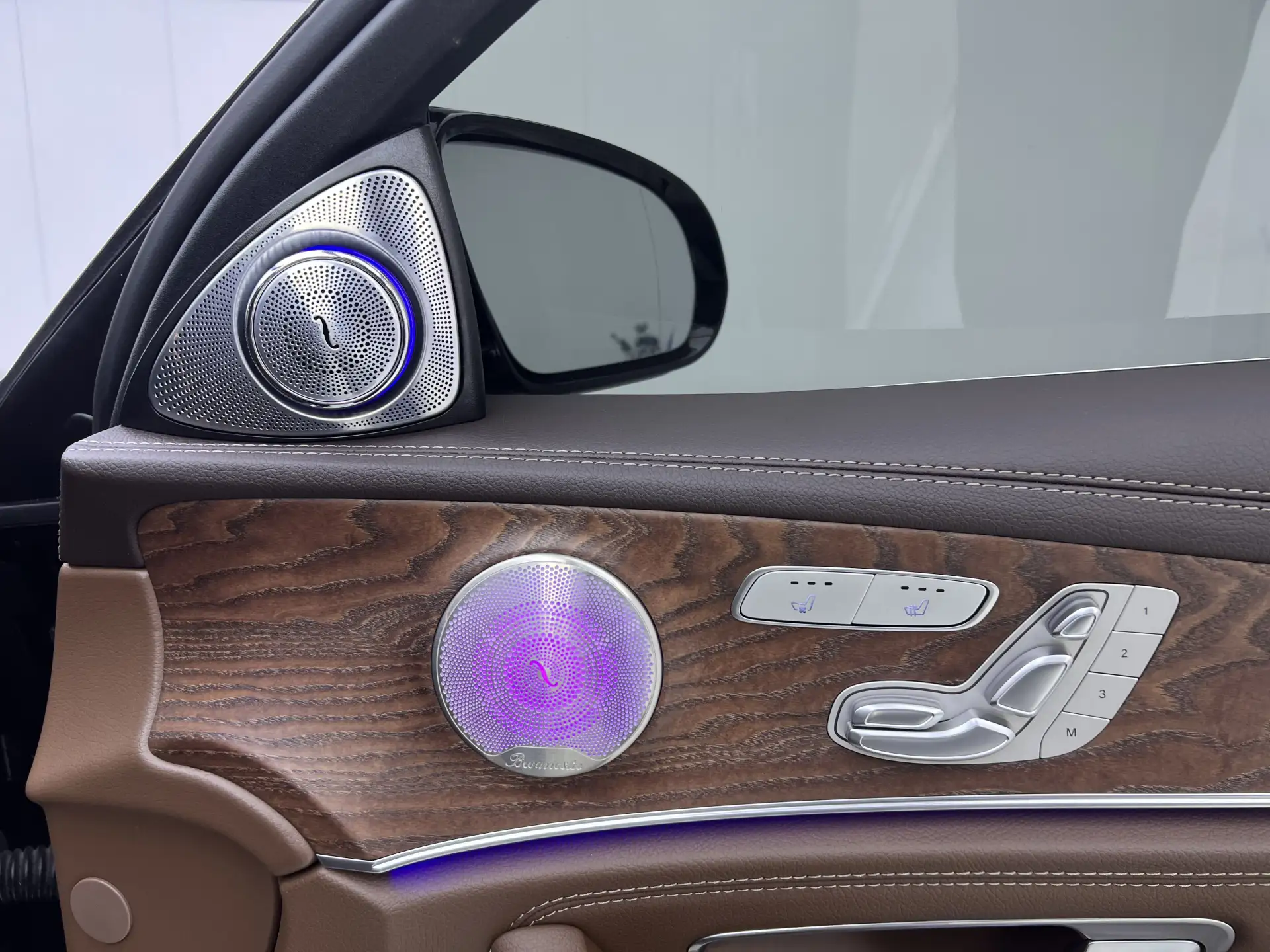 Mercedes-Benz E 300 L, 2023 26