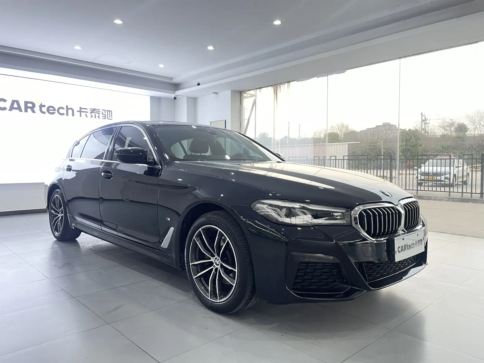 BMW 525Li, 2022 2