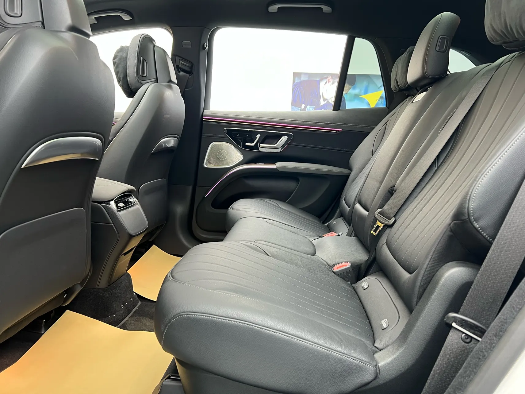 Mercedes-Benz EQS, 2025 19