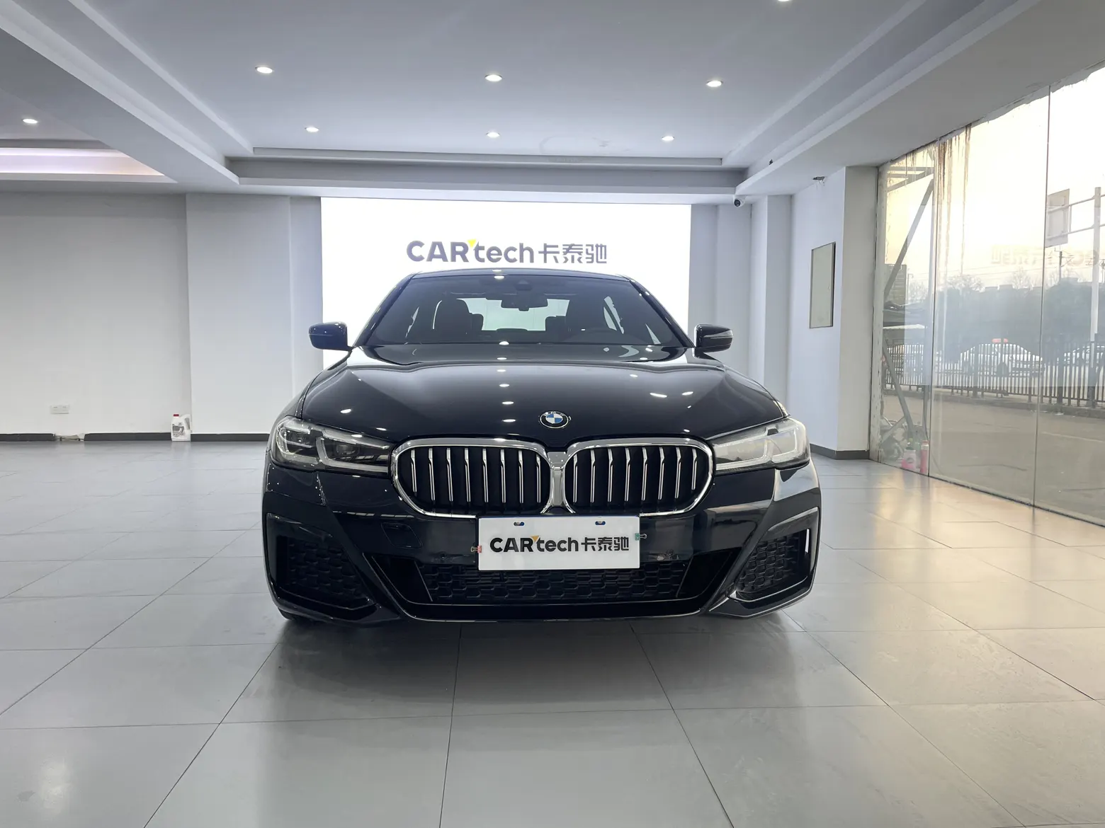 BMW 525Li, 2022 3