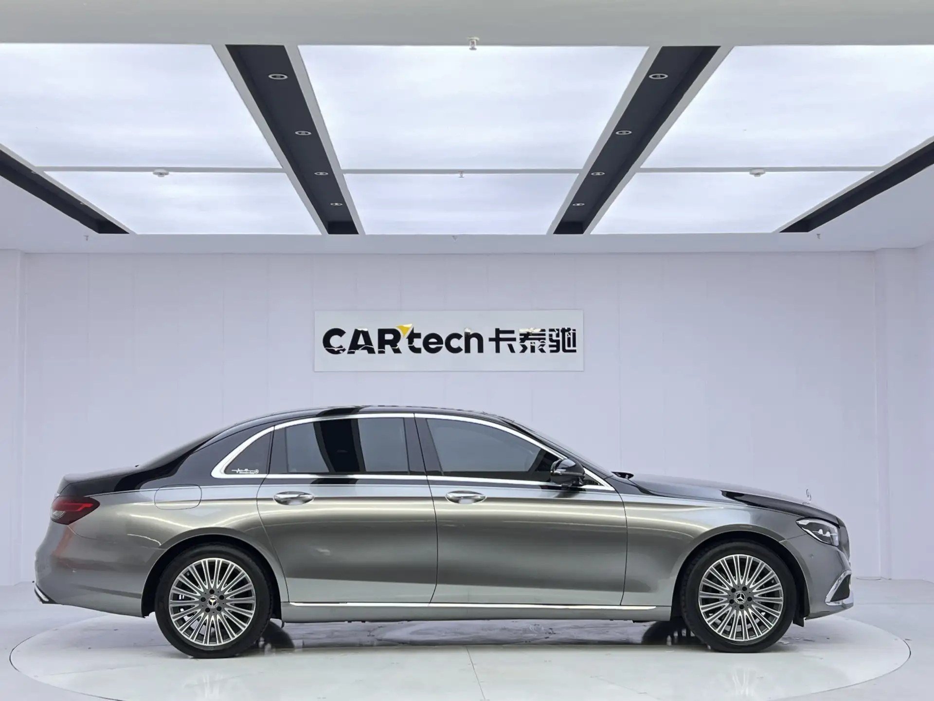 Mercedes-Benz E 300 L, 2023 4