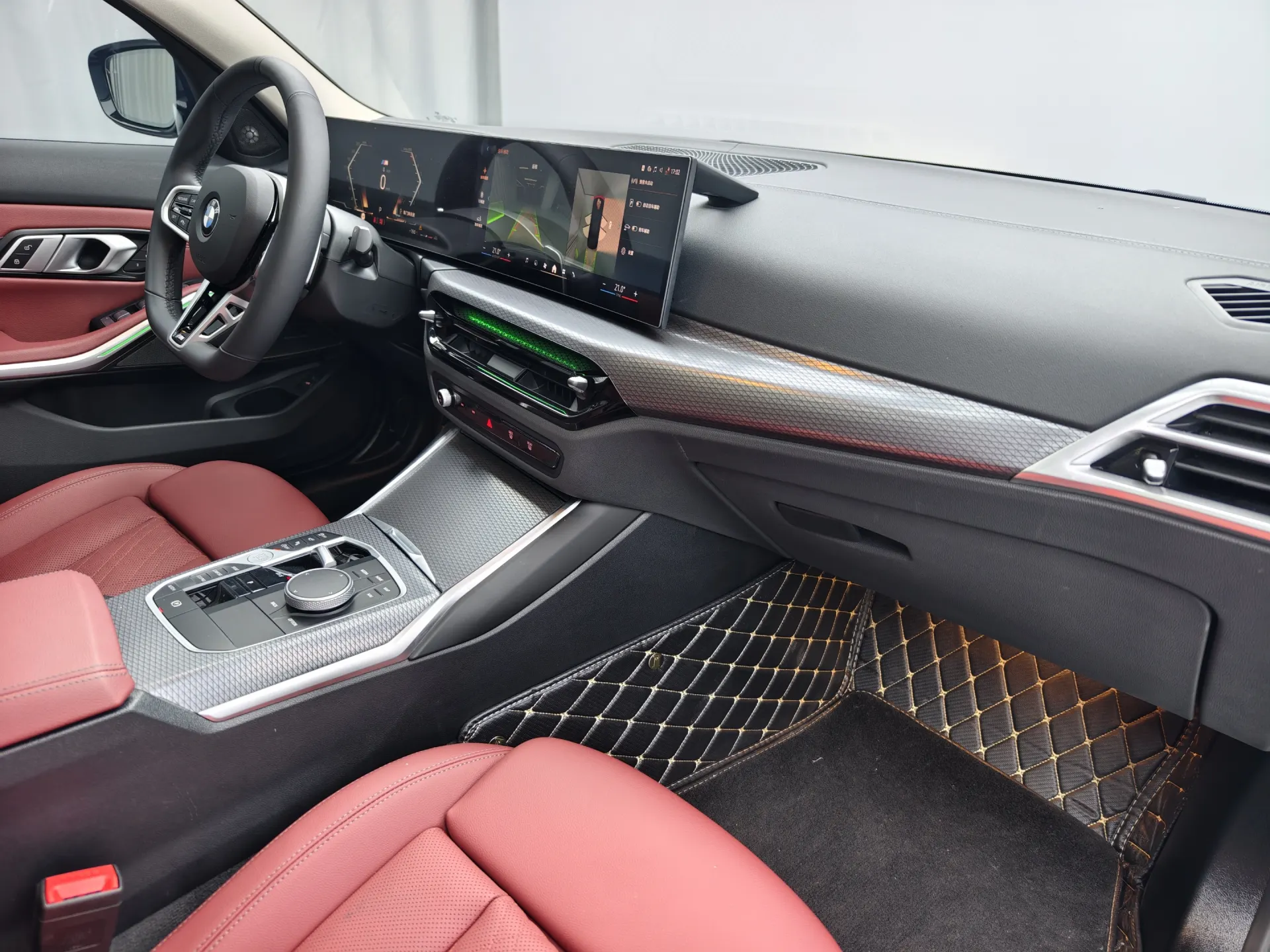 BMW 330Li, 2025 12