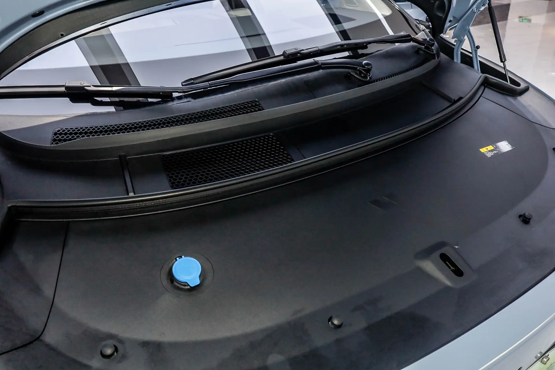 Li Auto i8, 2025 9