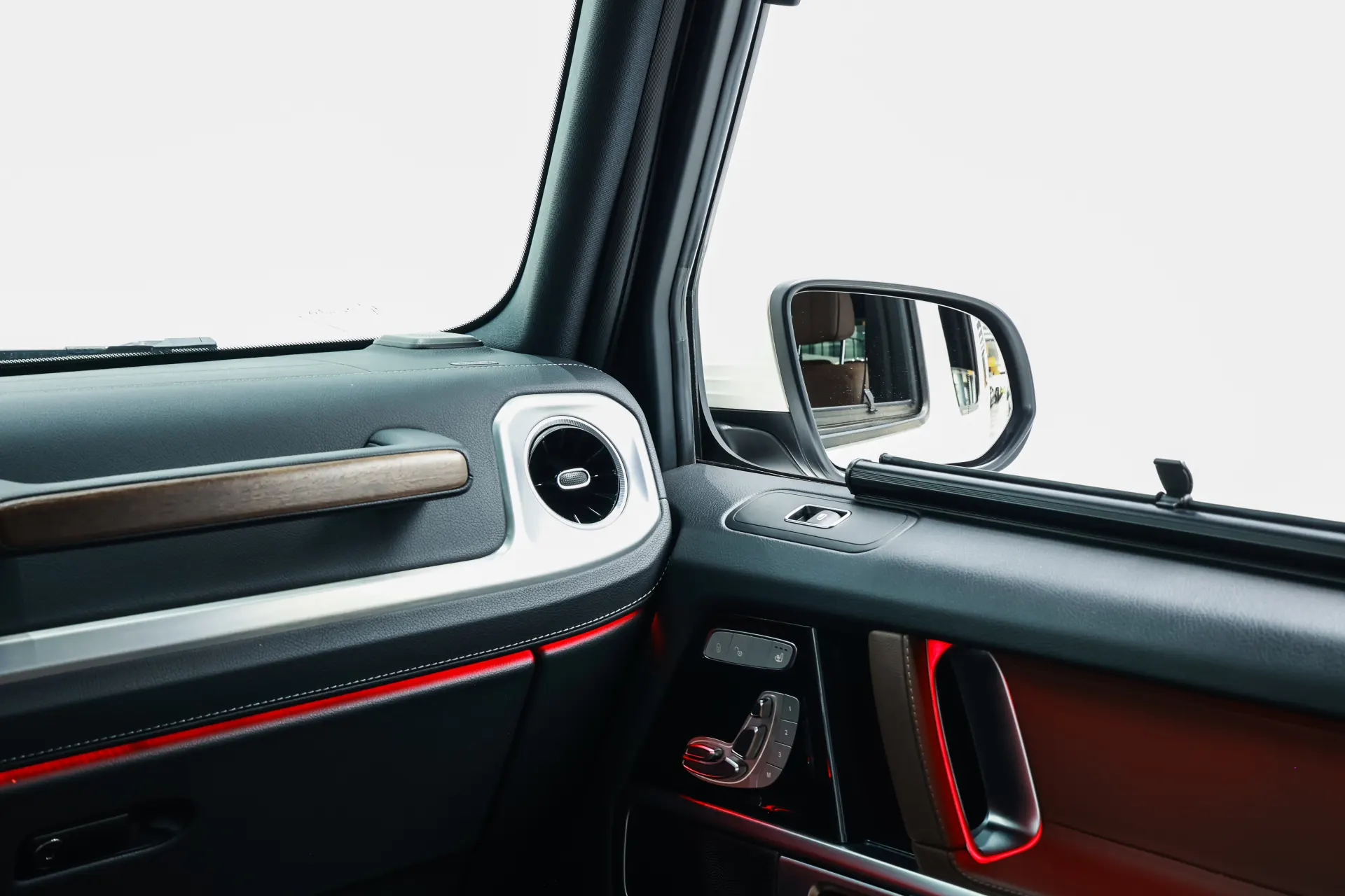 Mercedes-Benz G 350 d, 2024 26