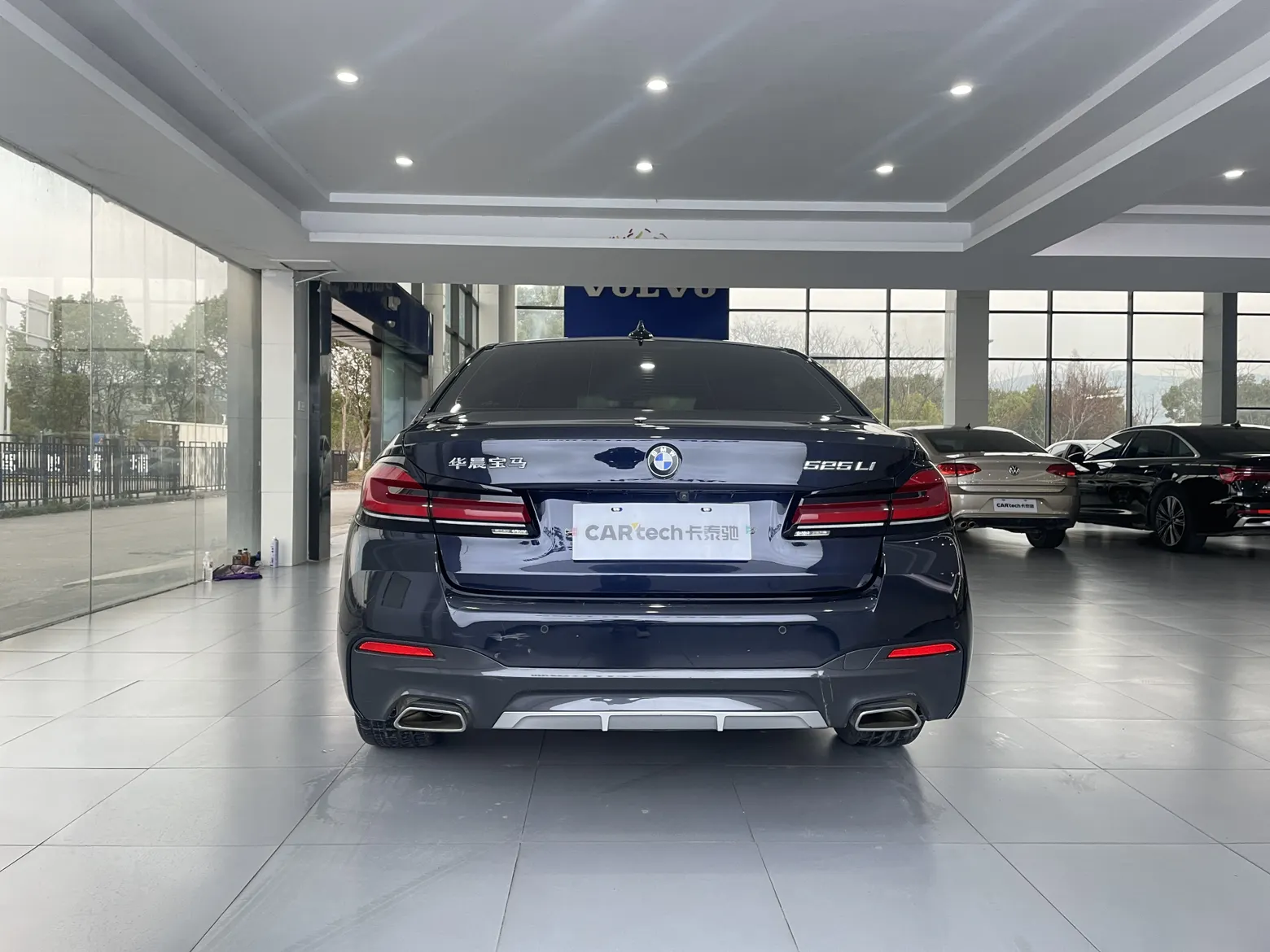 BMW 525Li, 2022 все фото
