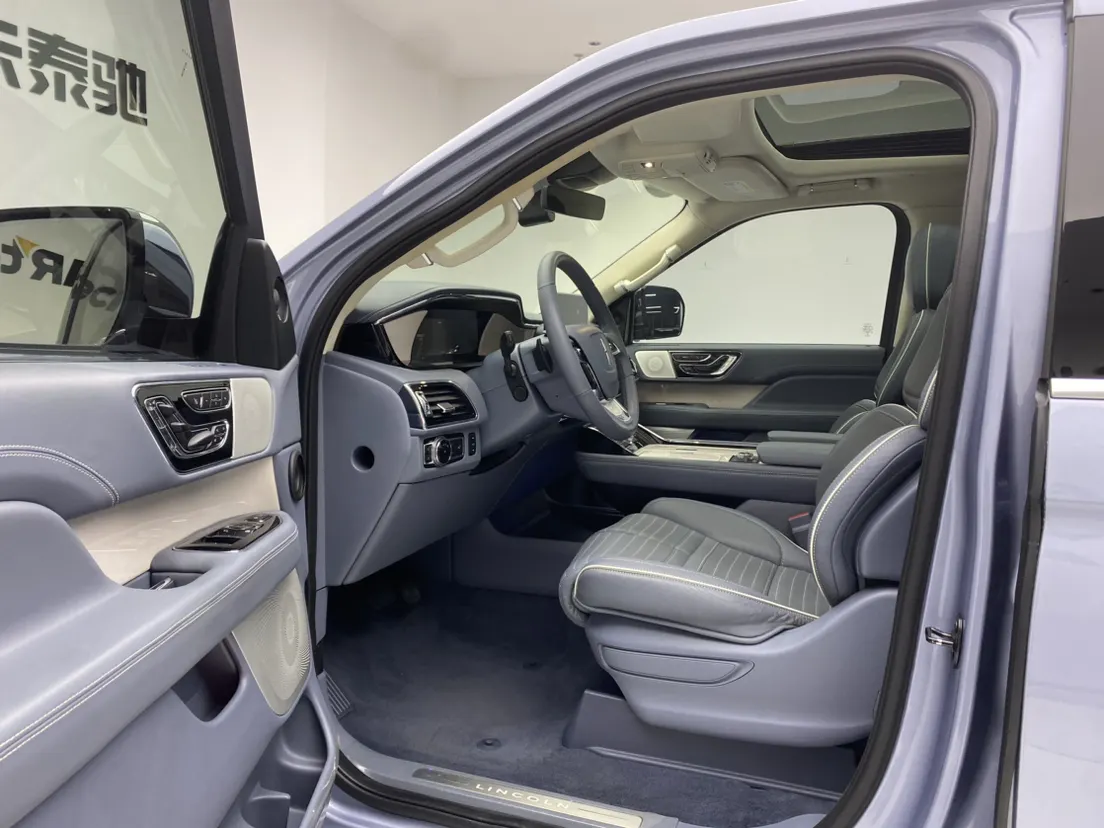 Lincoln Navigator, 2021 17