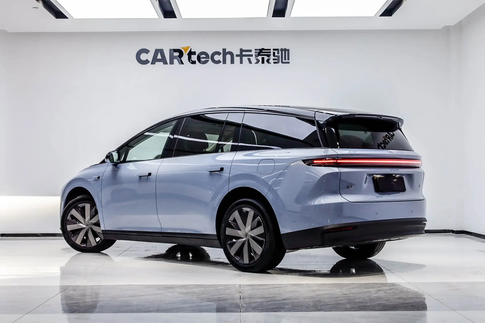 Li Auto i8, 2025 4